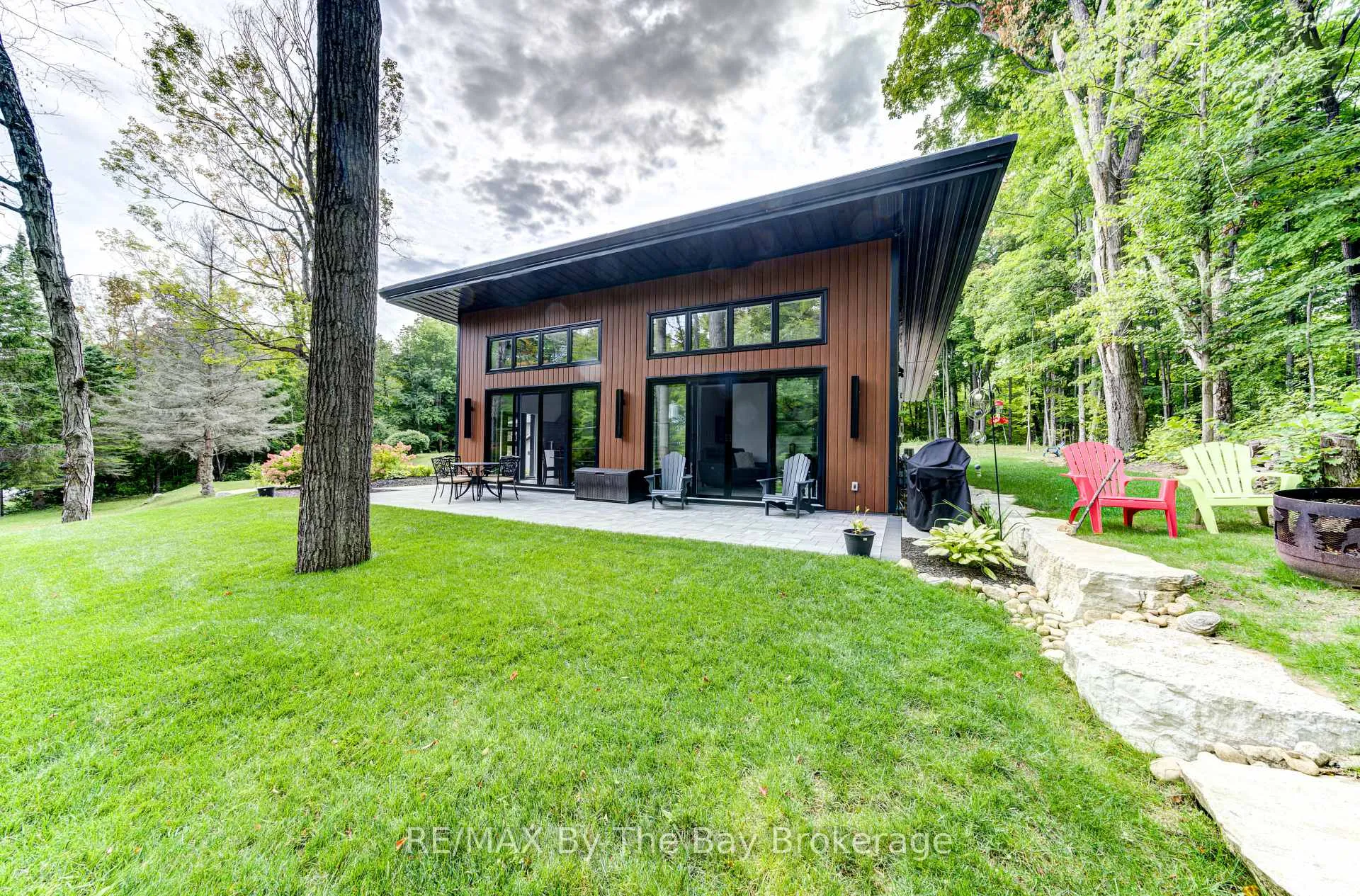 Photo 36 of 1584 Champlain Road, Tiny, Rural Tiny — HOMEH