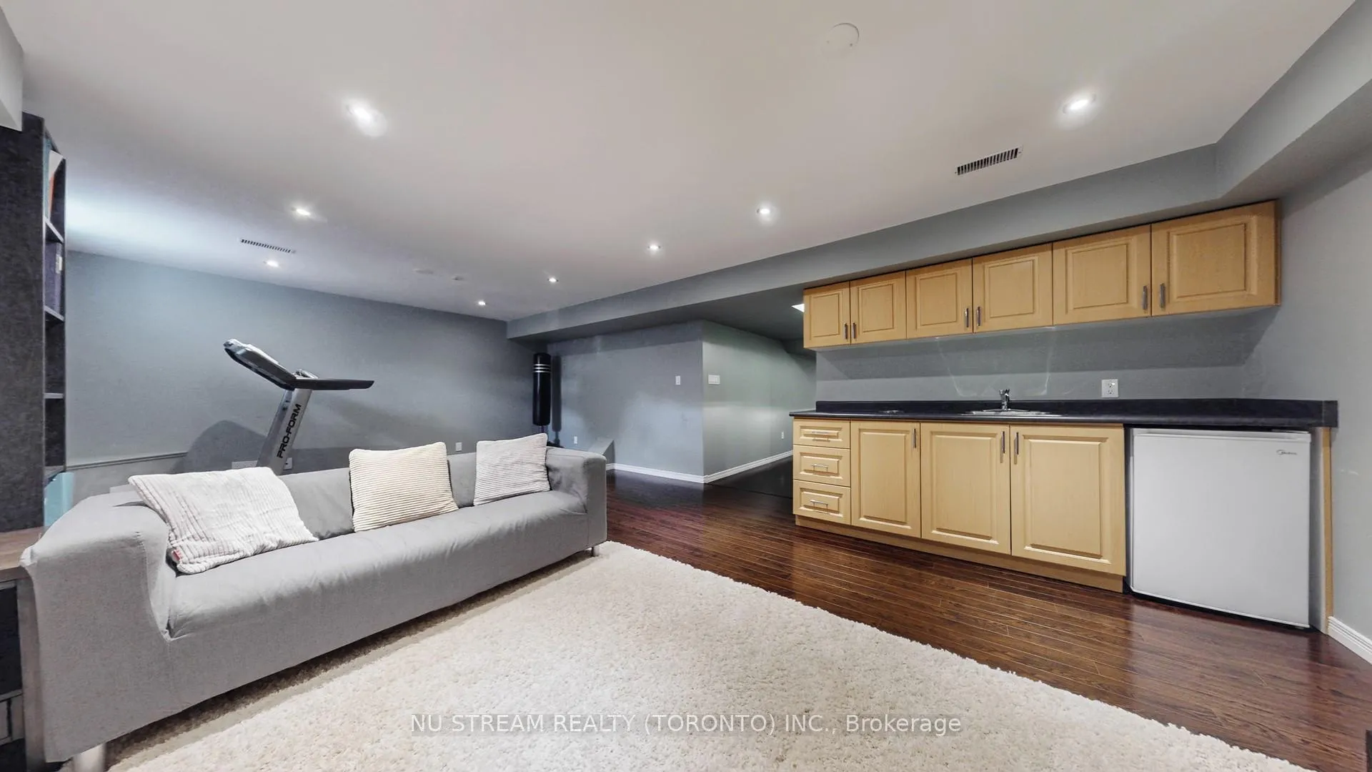 Photo 35 of 29 Todman Lane, Markham, Wismer — HOMEH