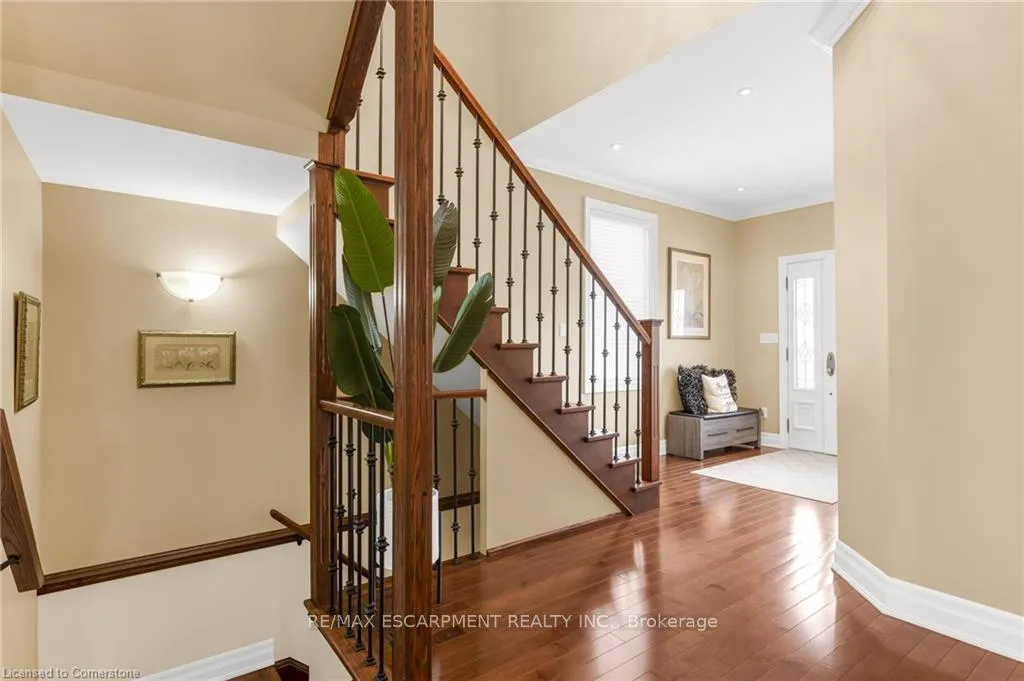 Photo 5 of 1705 Upper Wellington Street, Hamilton, Ryckmans — HOMEH