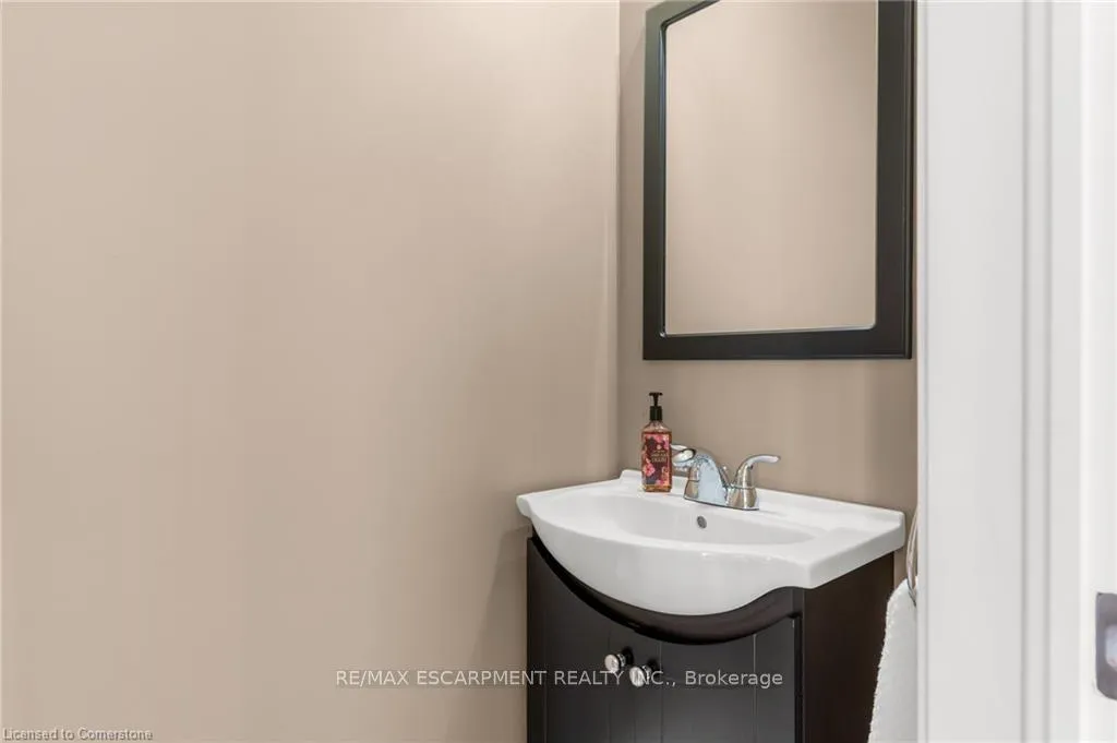 Photo 16 of 1705 Upper Wellington Street, Hamilton, Ryckmans — HOMEH