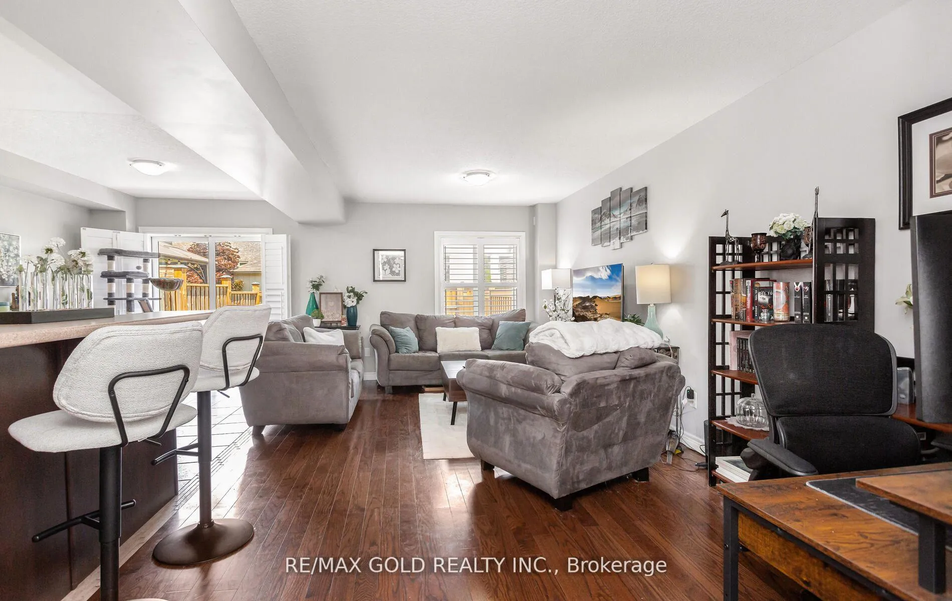 Photo 8 of 43 Waterbridge Street, Hamilton, Stoney Creek — HOMEH