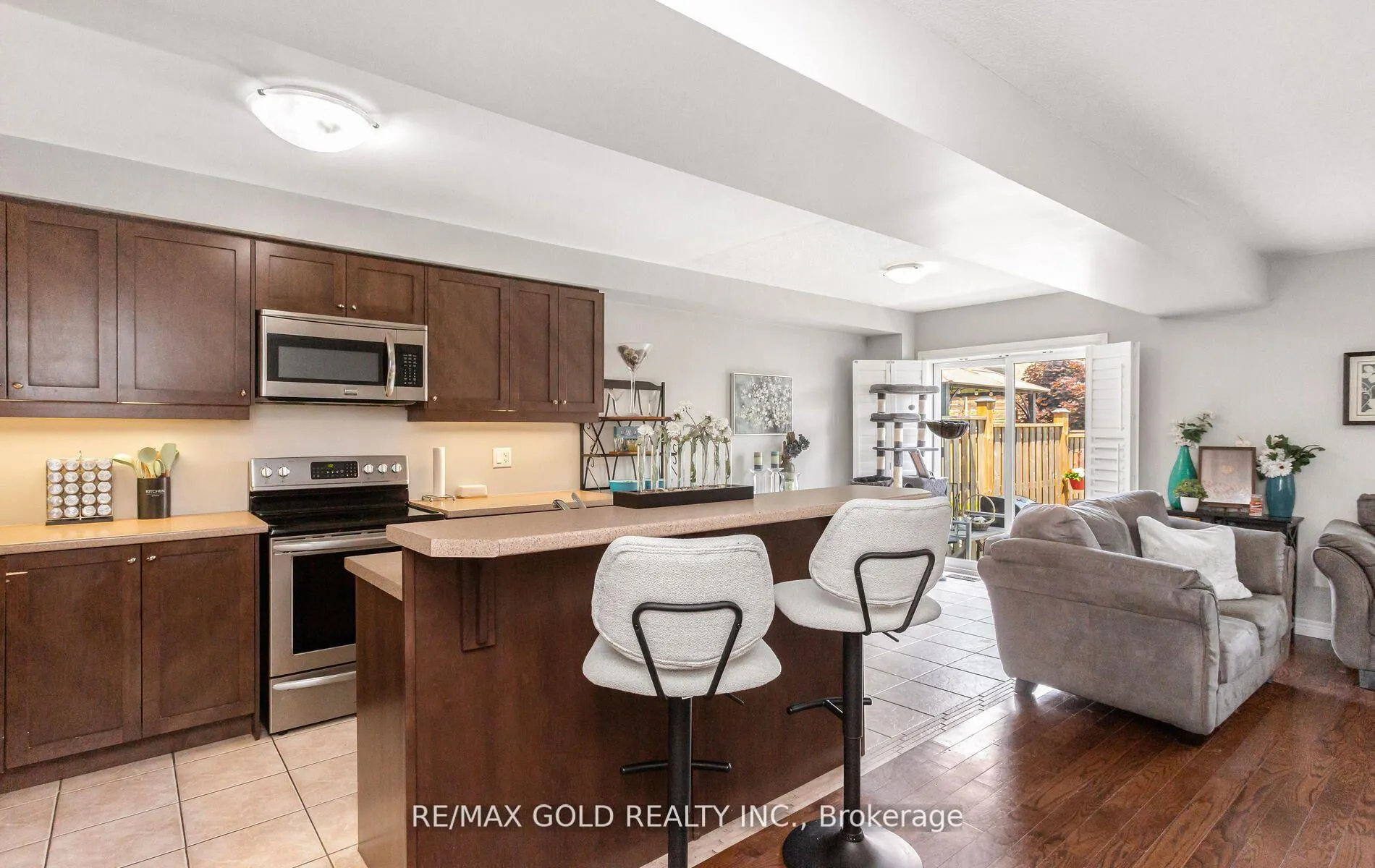 Photo 18 of 43 Waterbridge Street, Hamilton, Stoney Creek — HOMEH