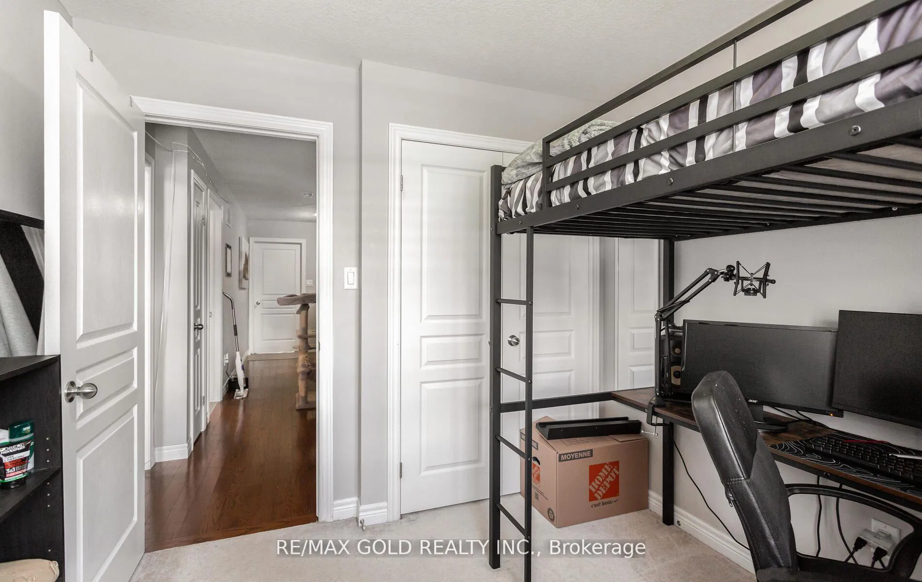 Photo 39 of 43 Waterbridge Street, Hamilton, Stoney Creek — HOMEH
