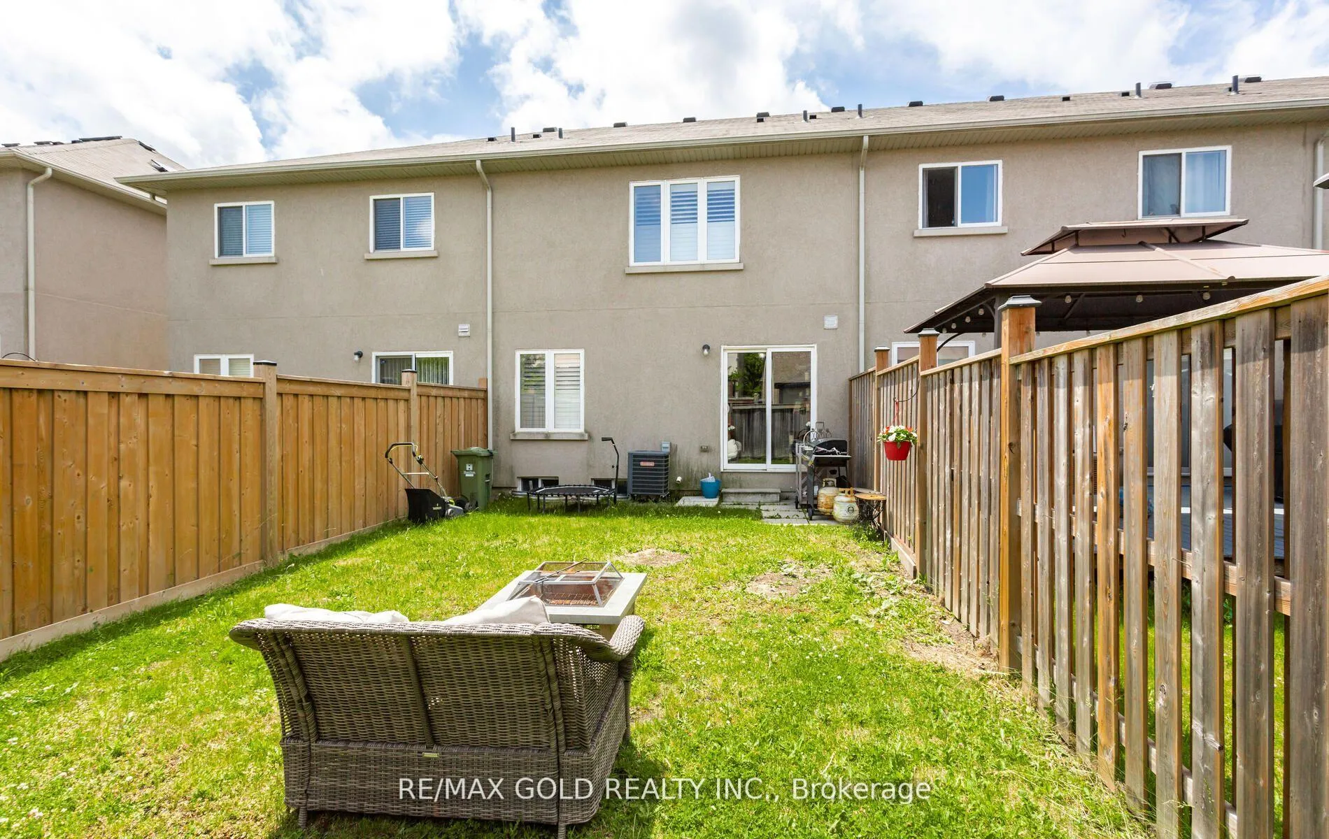 Photo 47 of 43 Waterbridge Street, Hamilton, Stoney Creek — HOMEH
