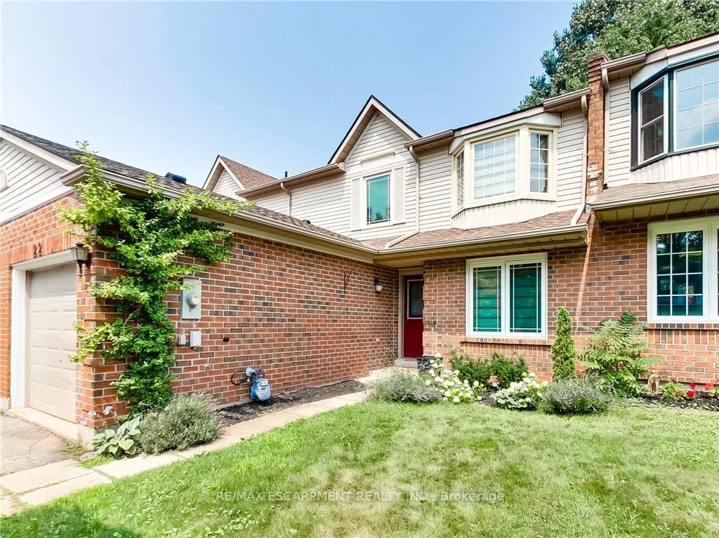 Photo 1 of 22 Hedgelawn Drive, Grimsby, Grimsby East — HOMEH