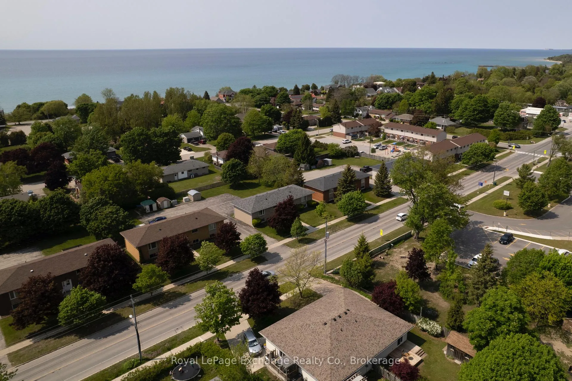 Photo 4 of 287 Queen Street, Kincardine — HOMEH