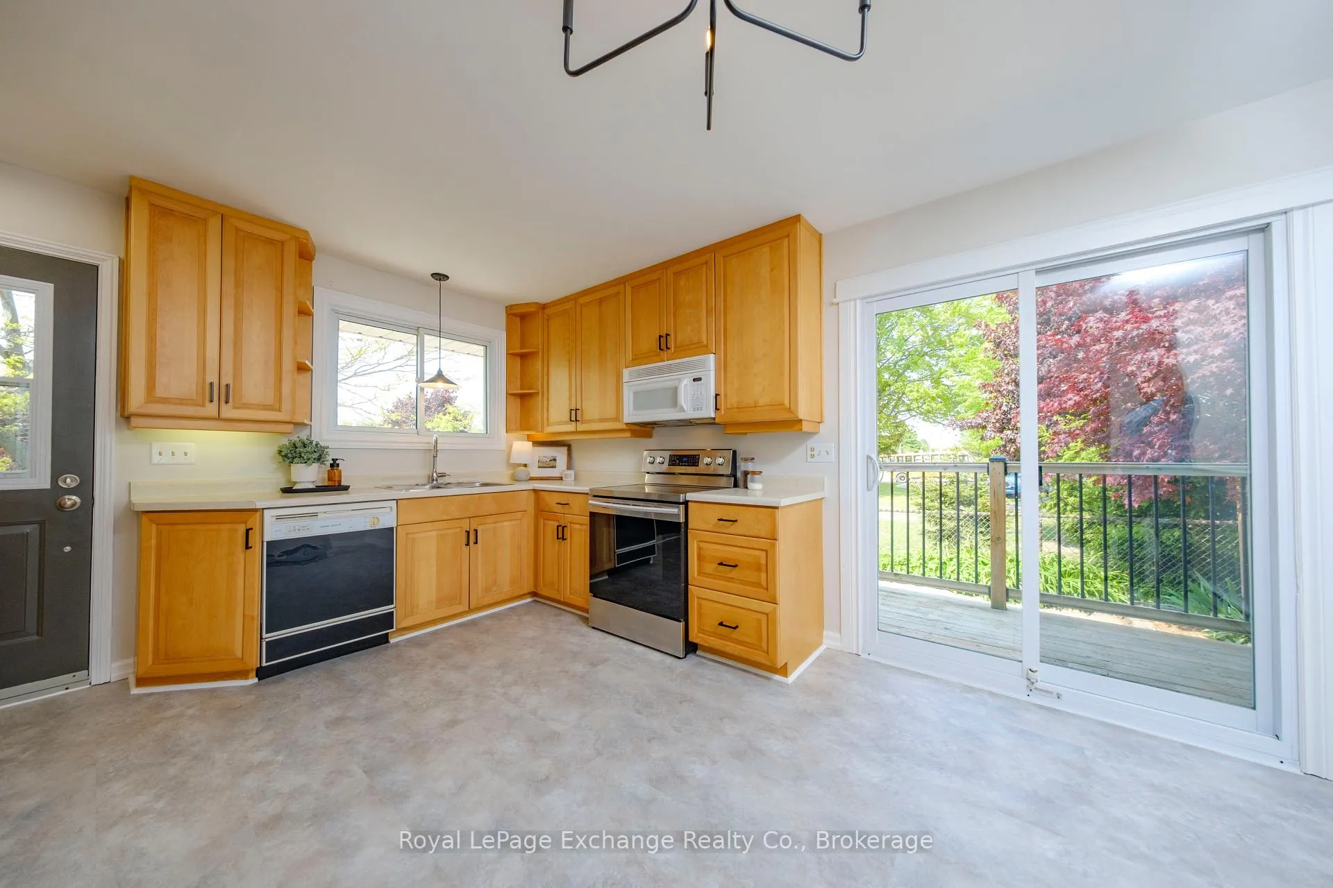 Photo 6 of 287 Queen Street, Kincardine — HOMEH