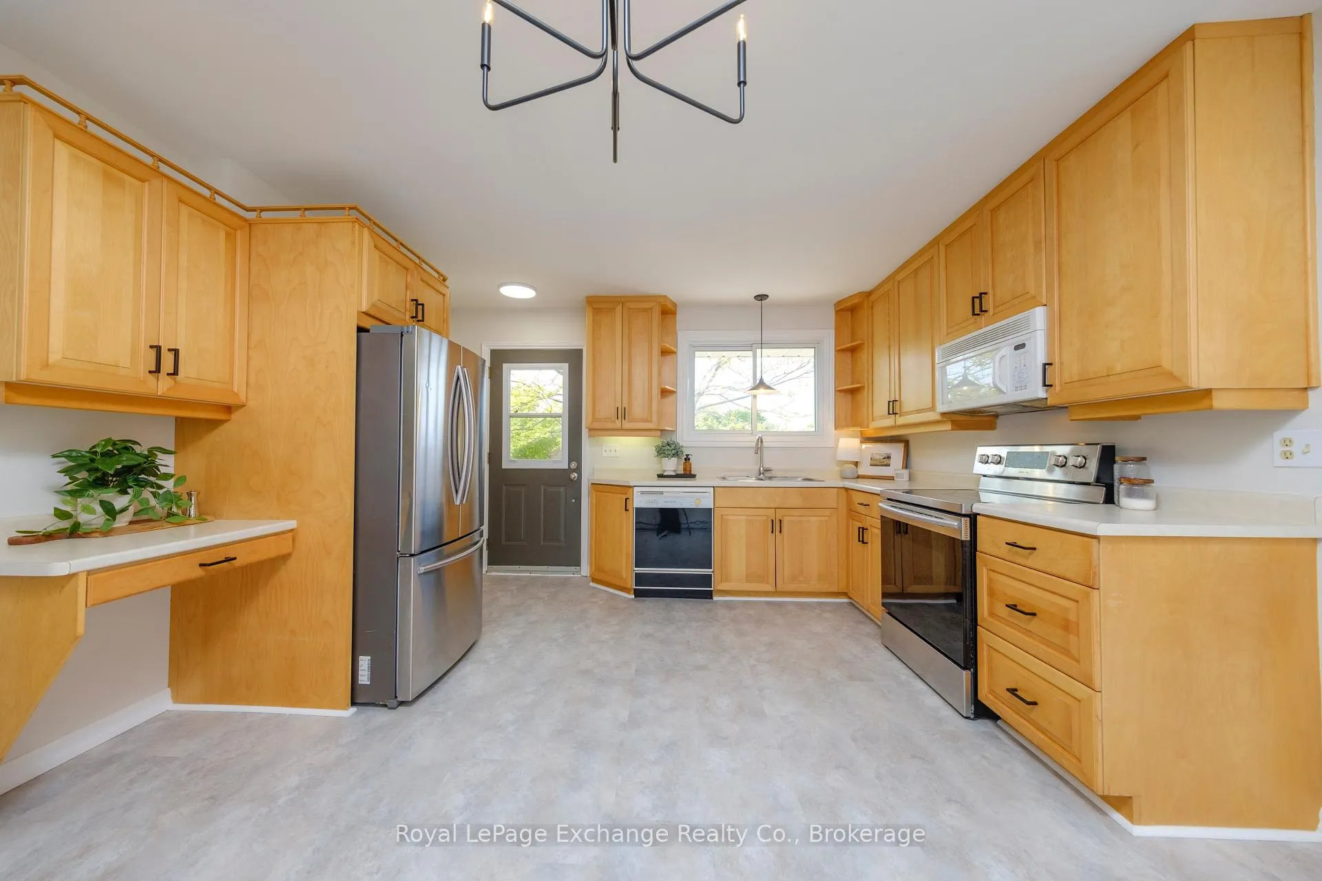 Photo 8 of 287 Queen Street, Kincardine — HOMEH
