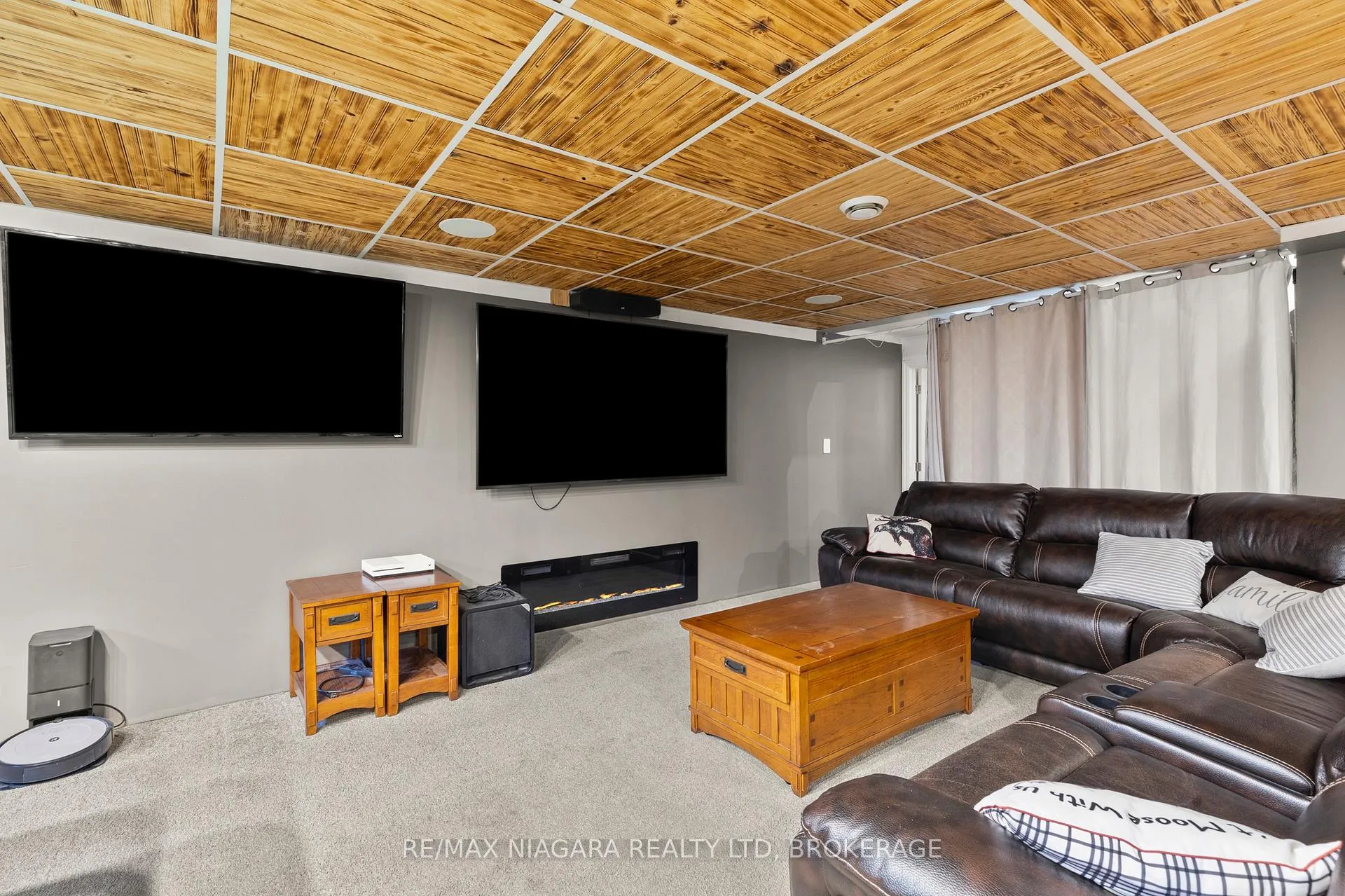 Photo 21 of 196 Martin Street, Welland, Broadway — HOMEH