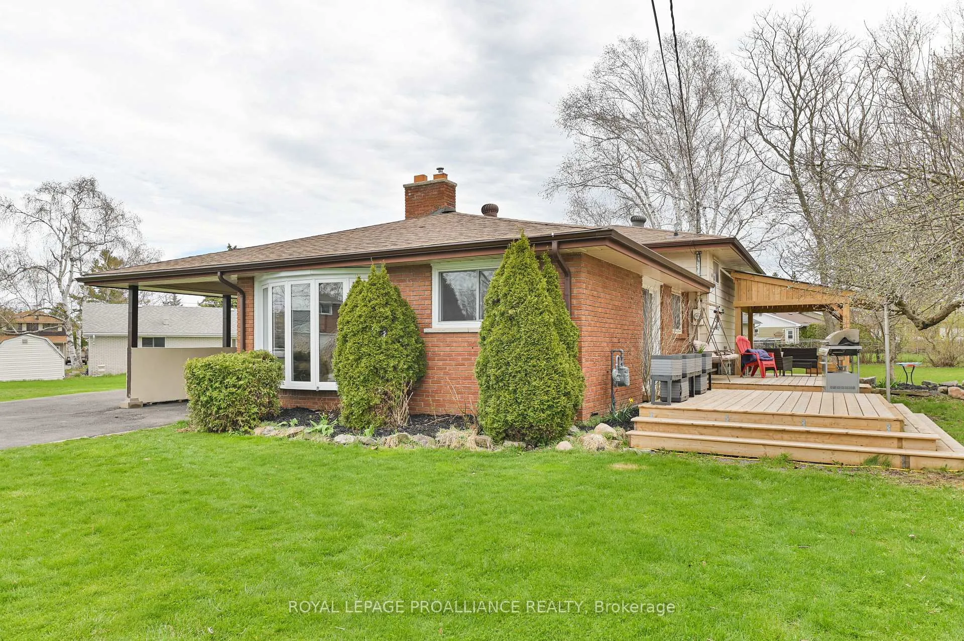 Photo 4 of 16 Thurlow Drive, Belleville, Belleville Ward — HOMEH