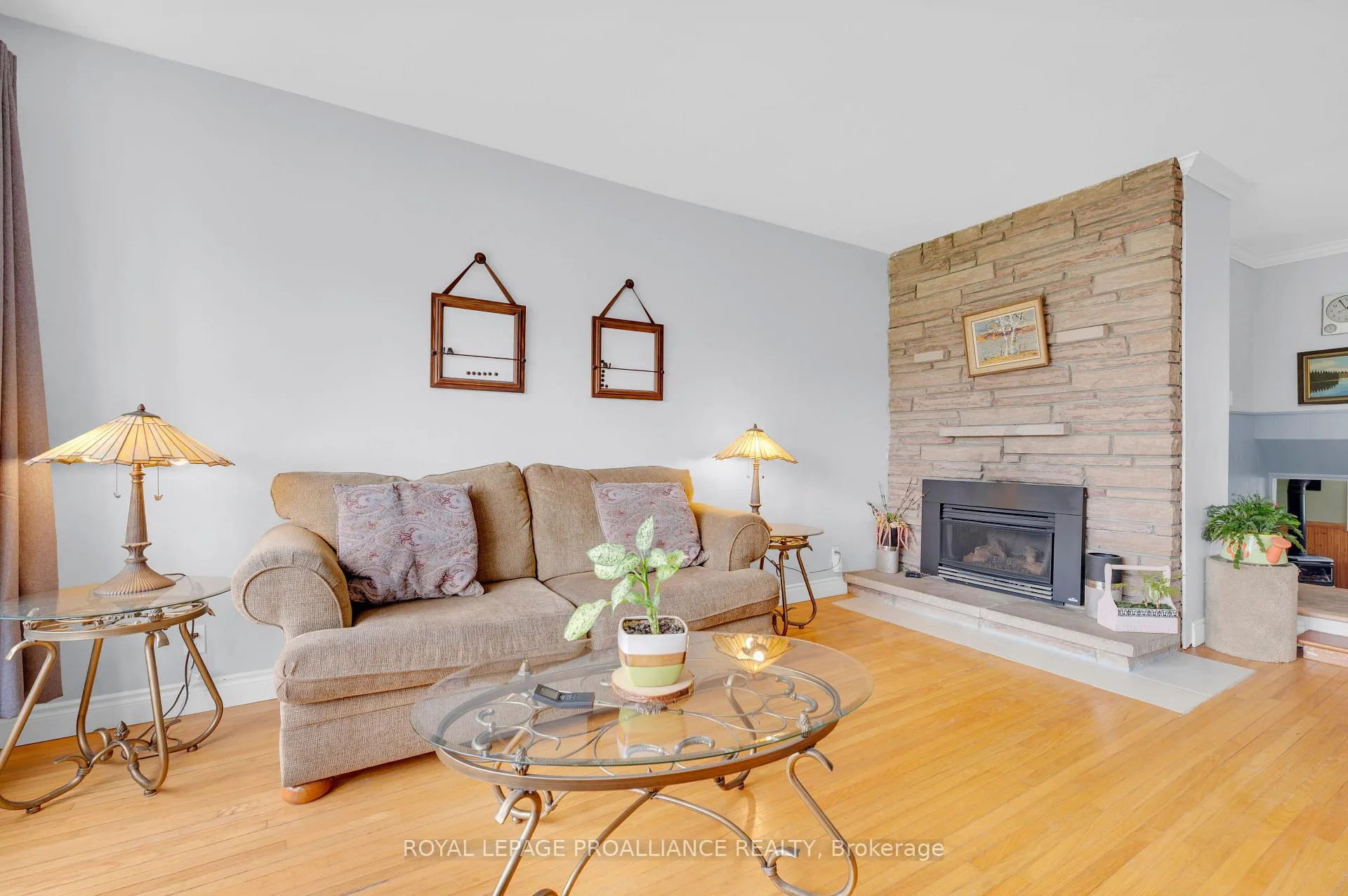 Photo 9 of 16 Thurlow Drive, Belleville, Belleville Ward — HOMEH