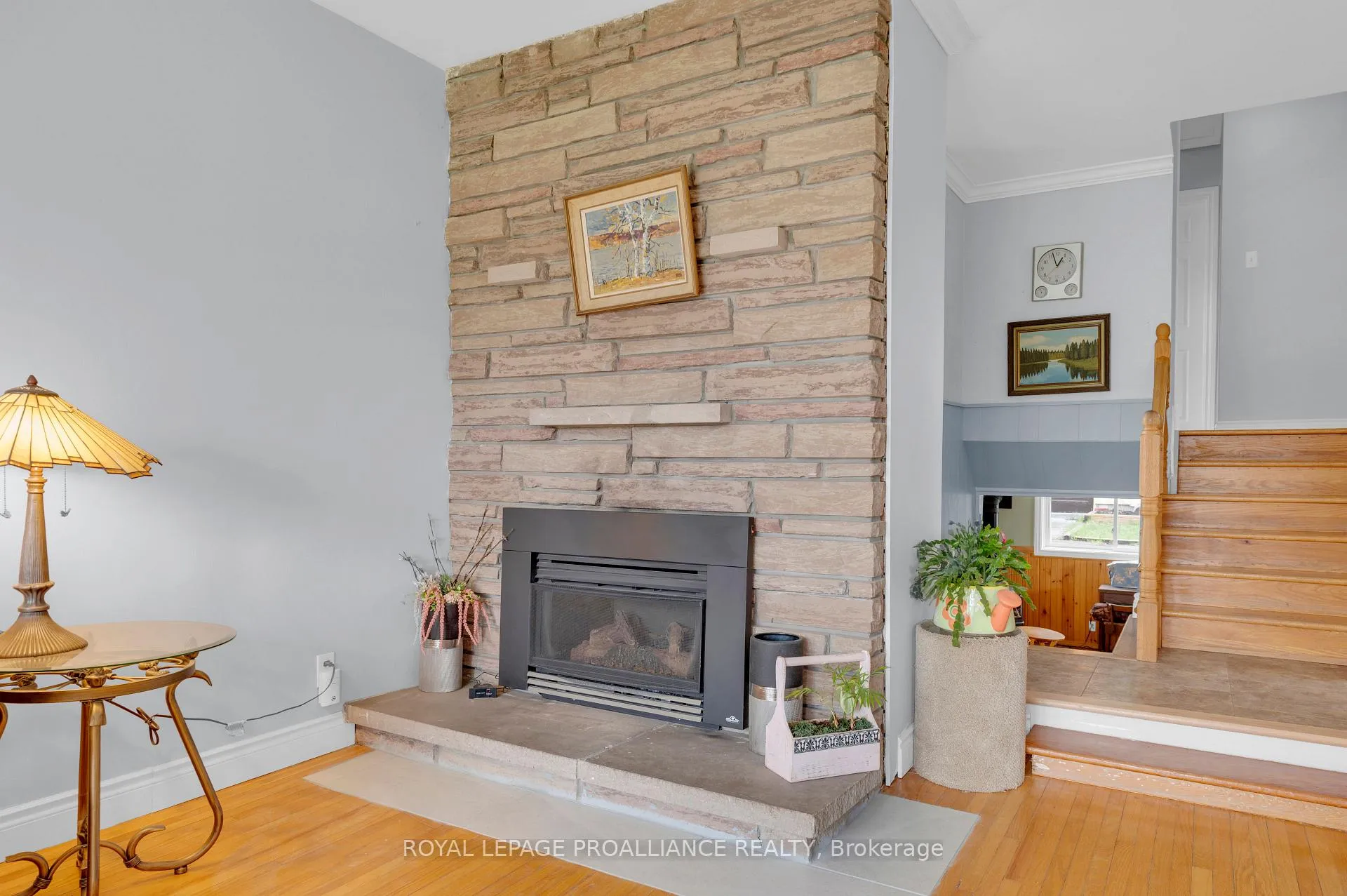 Photo 11 of 16 Thurlow Drive, Belleville, Belleville Ward — HOMEH