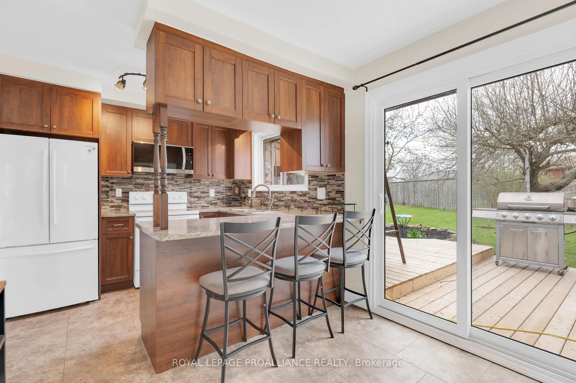 Photo 13 of 16 Thurlow Drive, Belleville, Belleville Ward — HOMEH