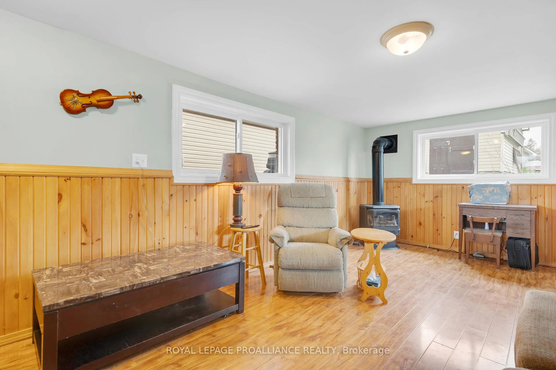 Photo 21 of 16 Thurlow Drive, Belleville, Belleville Ward — HOMEH