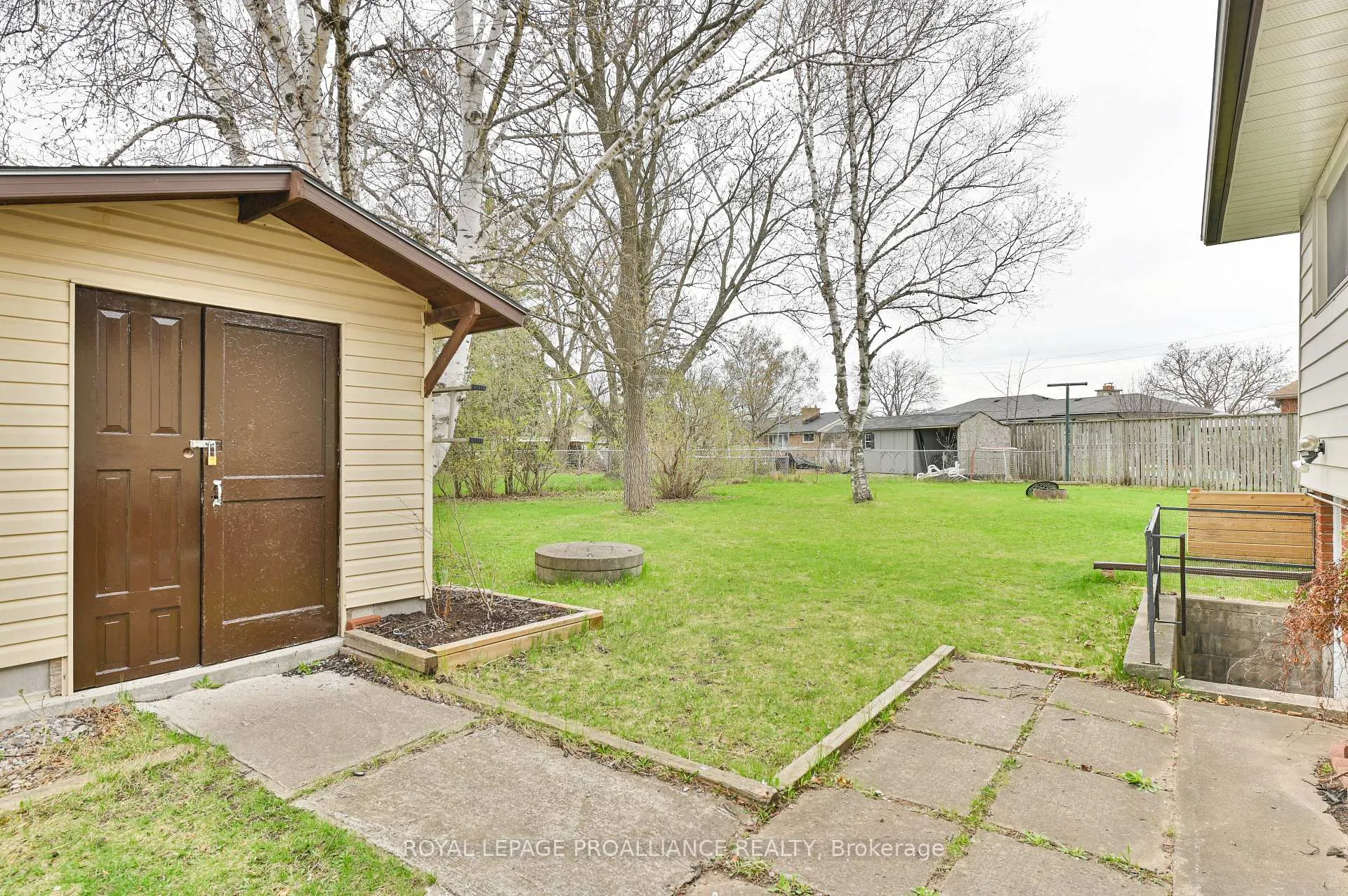 Photo 37 of 16 Thurlow Drive, Belleville, Belleville Ward — HOMEH