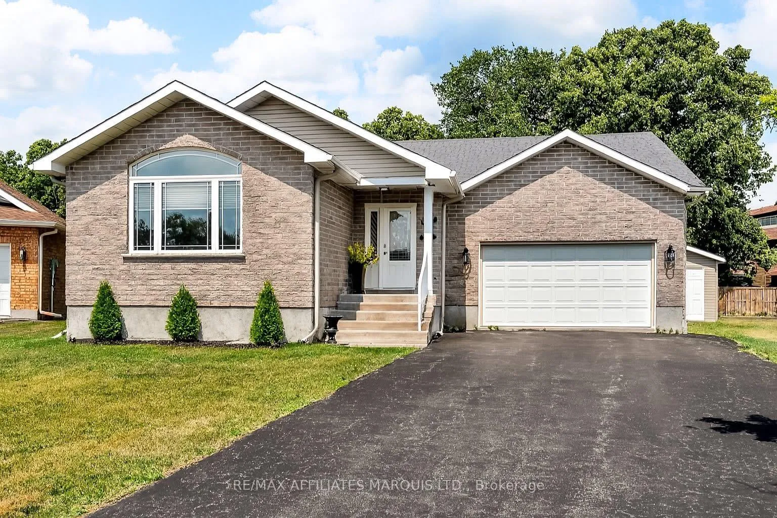 Photo 1 of 1282 Daprat Avenue, Cornwall — HOMEH