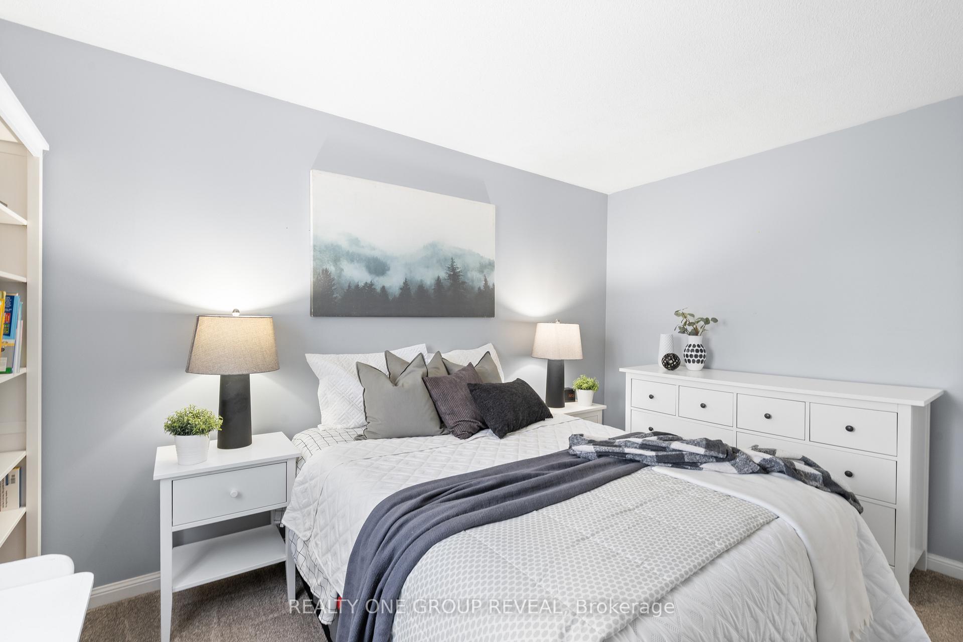 Photo 12 of 49 Hammond Street, Clarington, Bowmanville — HOMEH