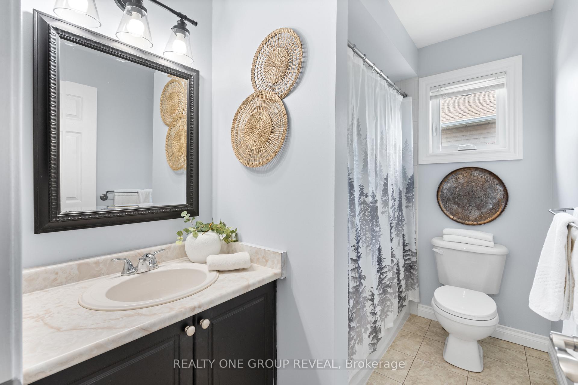 Photo 13 of 49 Hammond Street, Clarington, Bowmanville — HOMEH