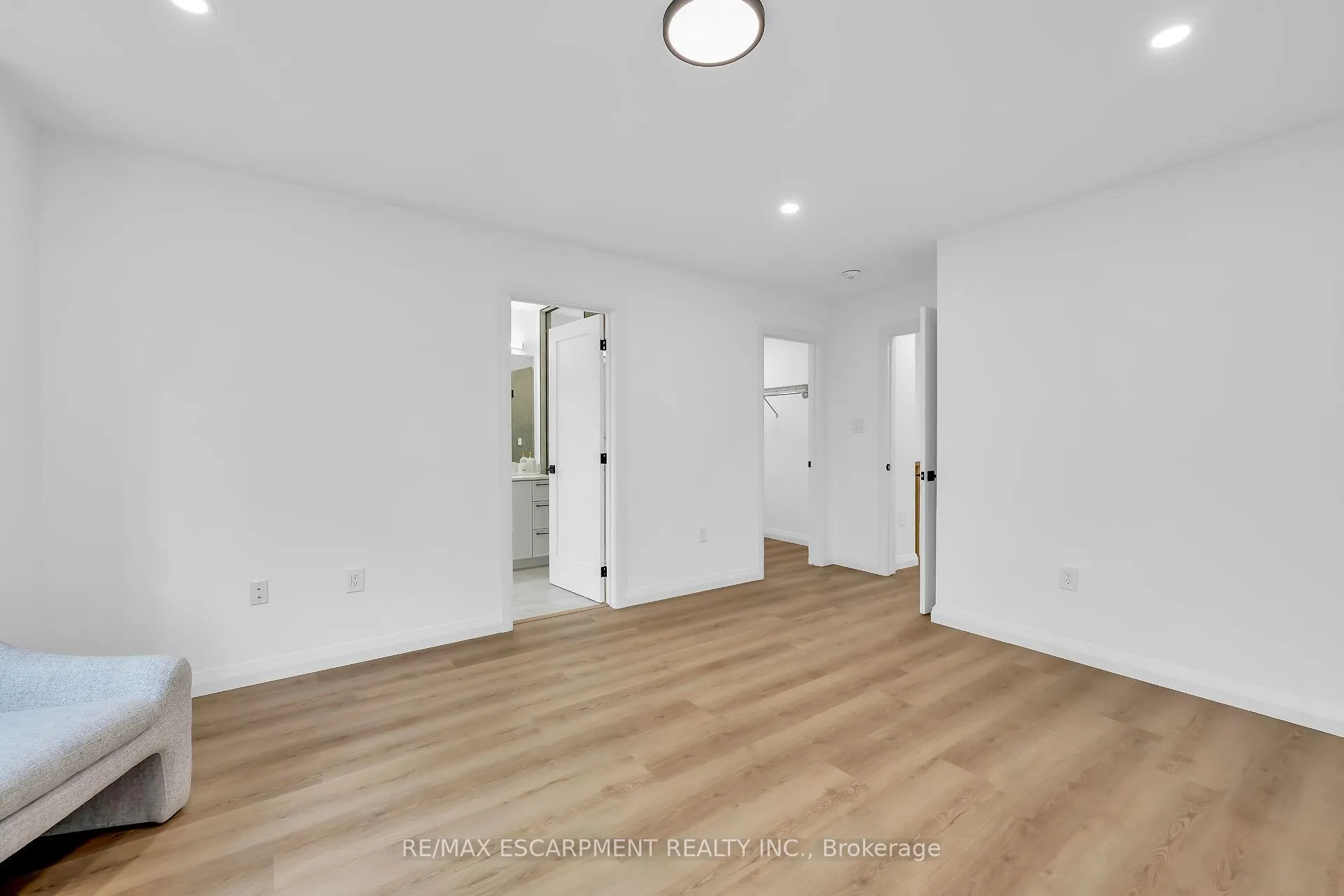 Photo 32 of 31 Kingfisher Drive, Hamilton, Jerome — HOMEH
