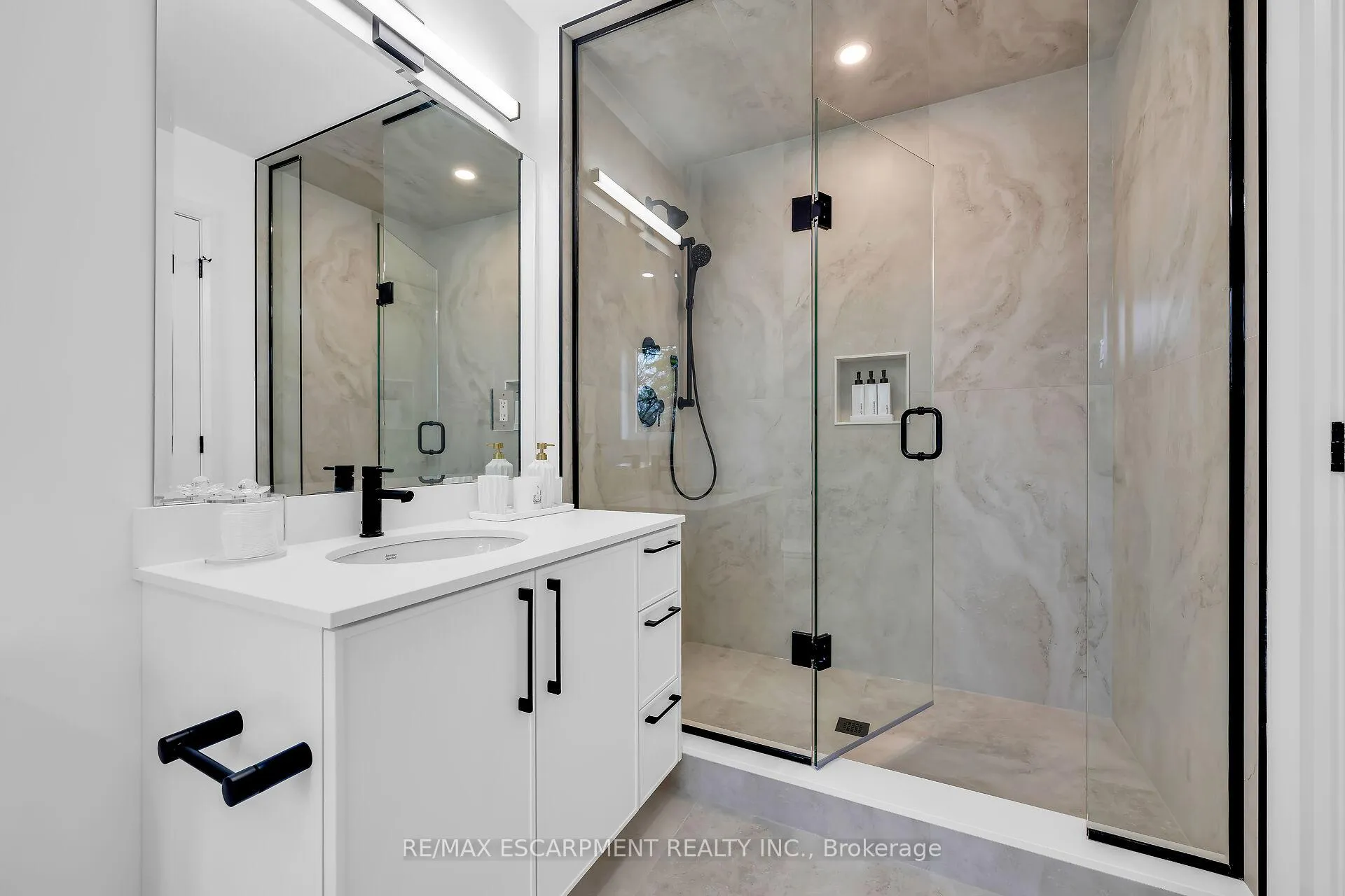 Photo 35 of 31 Kingfisher Drive, Hamilton, Jerome — HOMEH