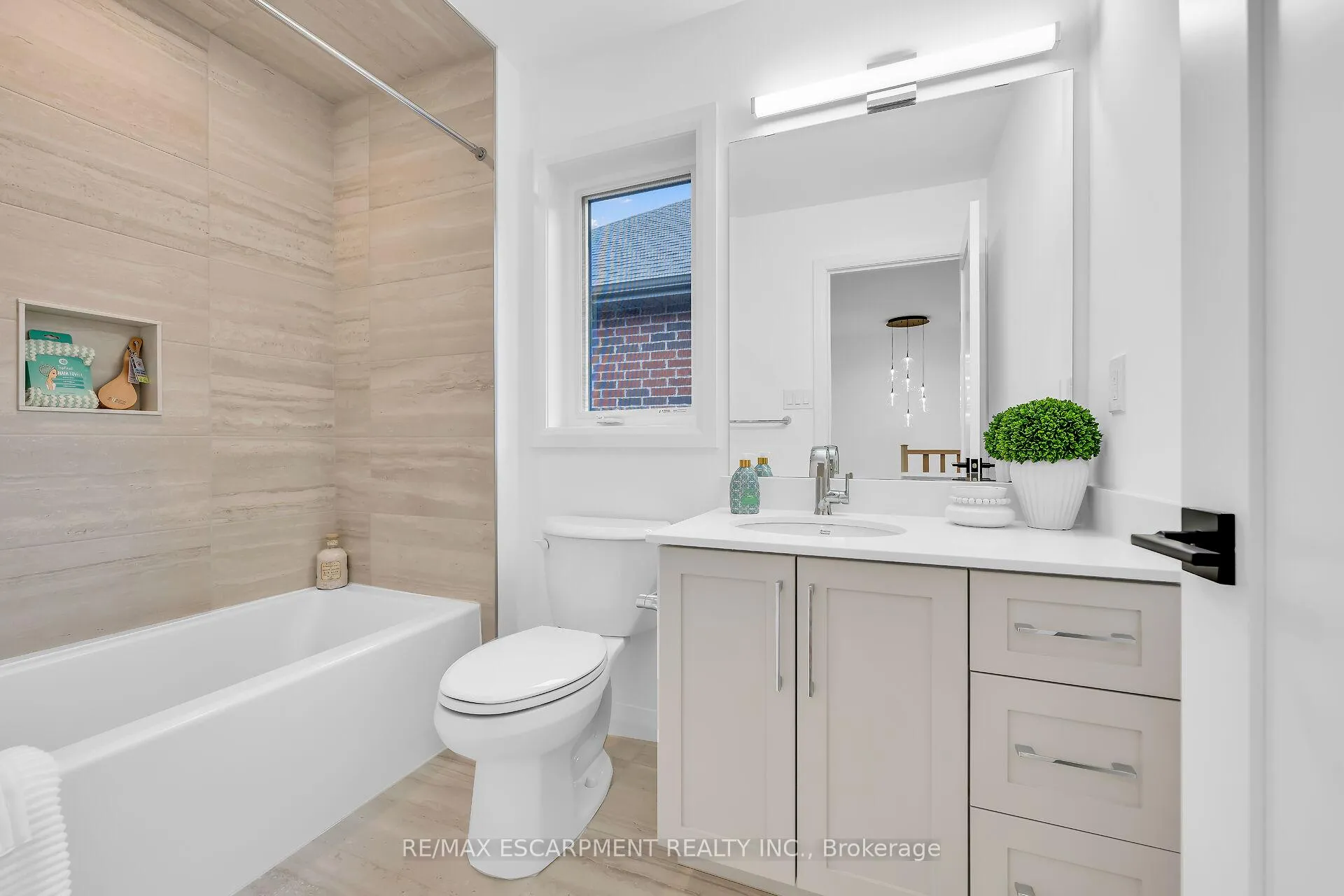 Photo 39 of 31 Kingfisher Drive, Hamilton, Jerome — HOMEH
