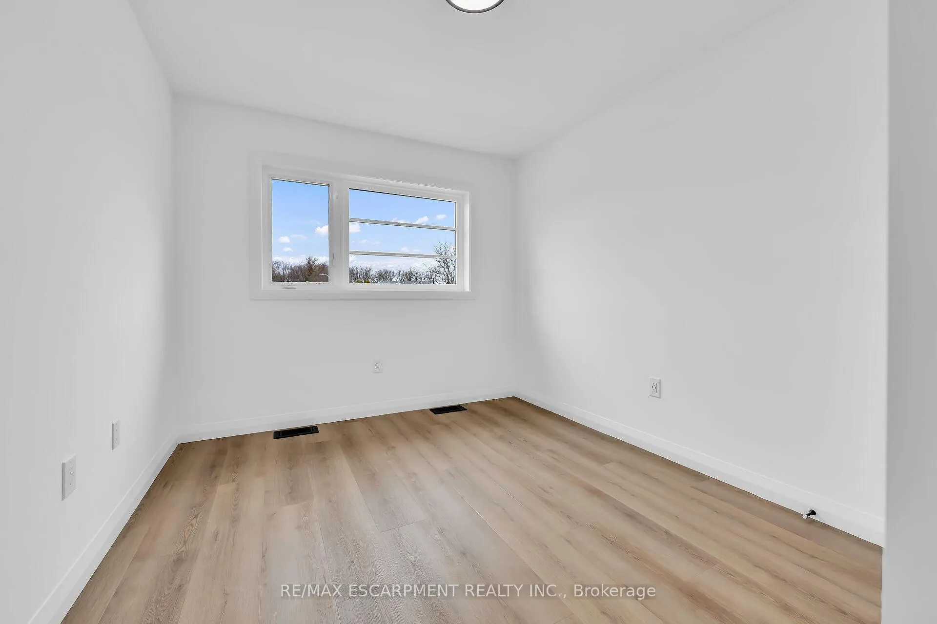 Photo 41 of 31 Kingfisher Drive, Hamilton, Jerome — HOMEH