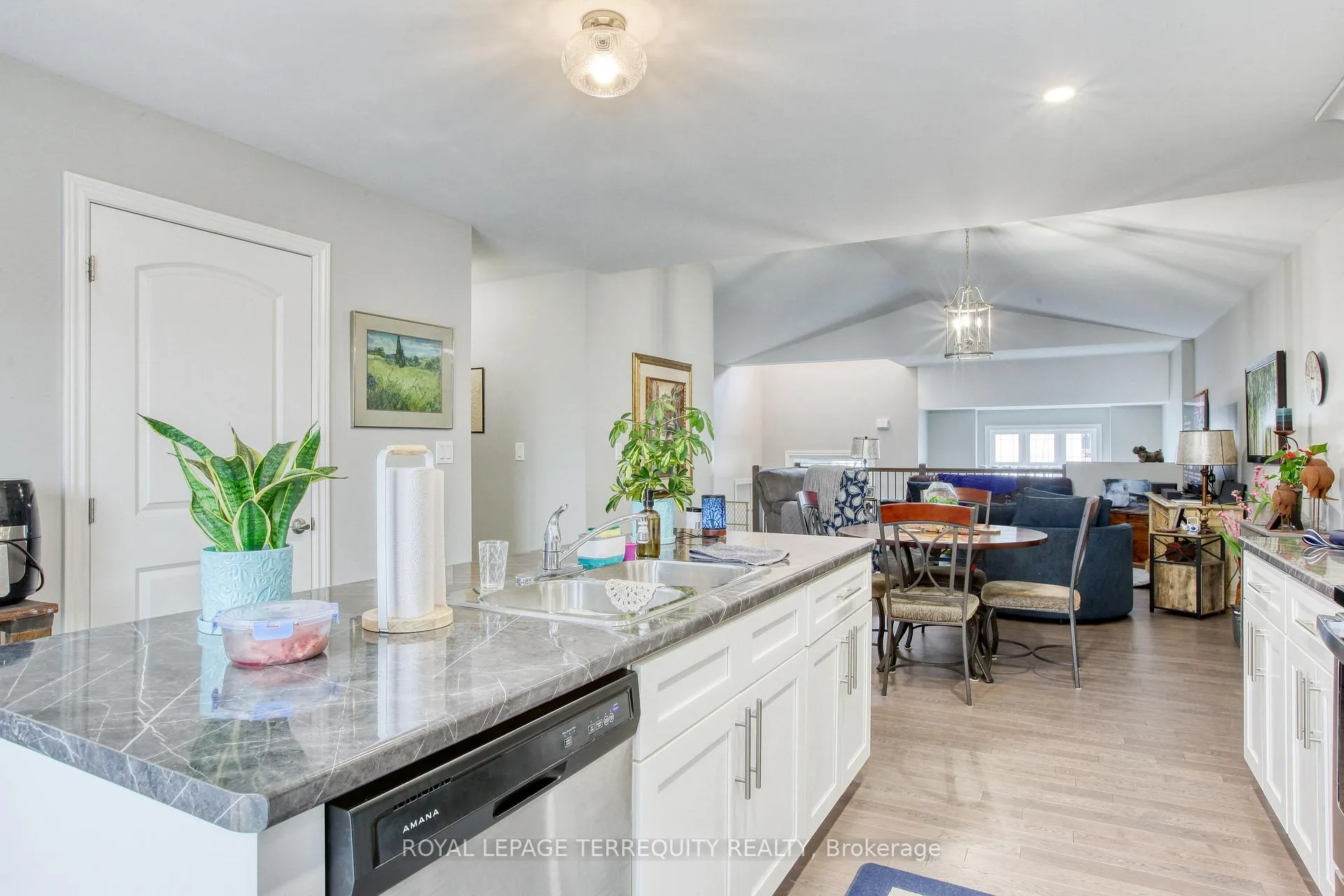 Photo 12 of 172 Lambert Street, Amherstburg — HOMEH