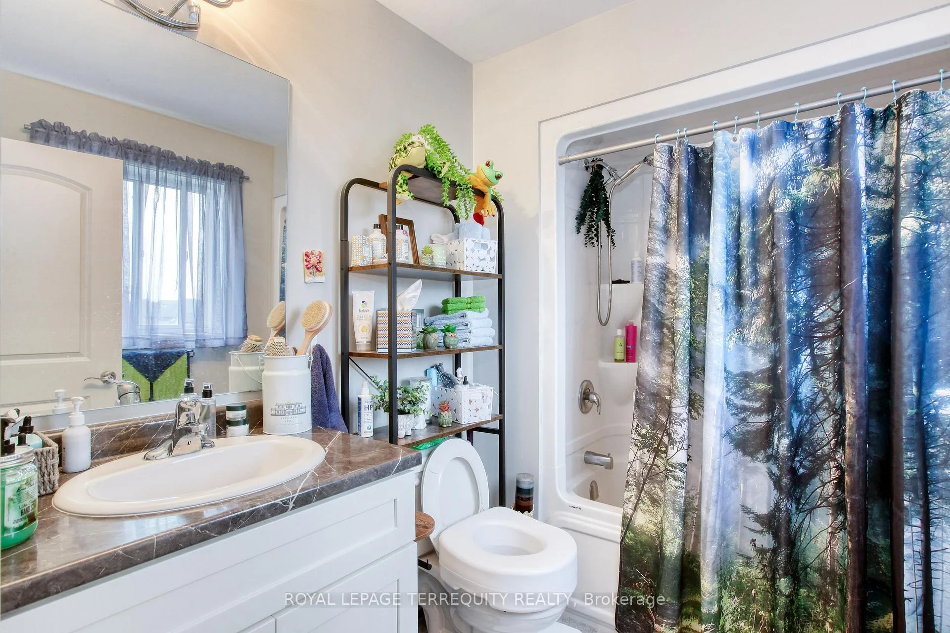 Photo 17 of 172 Lambert Street, Amherstburg — HOMEH