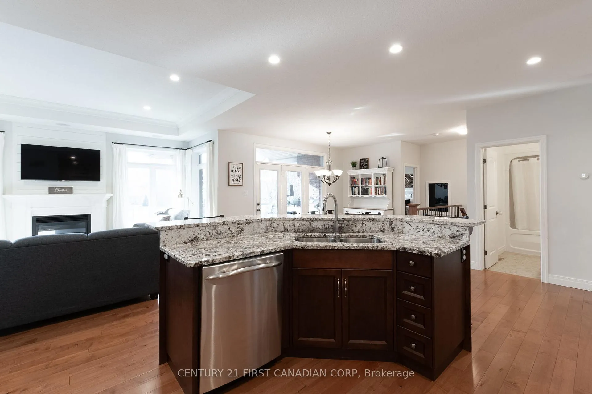 Photo 11 of 378 MacDonald Street, Strathroy-Caradoc, NE — HOMEH