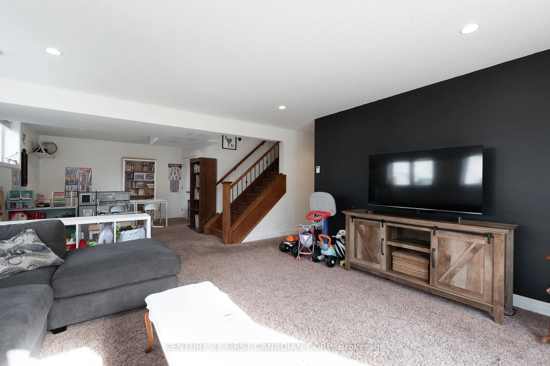 Photo 30 of 378 MacDonald Street, Strathroy-Caradoc, NE — HOMEH