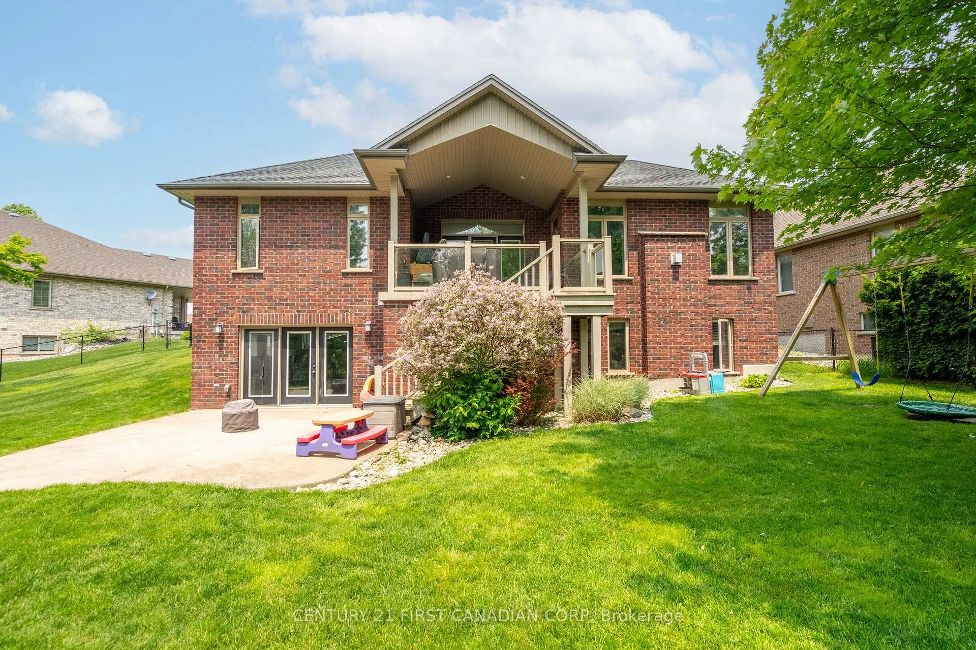Photo 44 of 378 MacDonald Street, Strathroy-Caradoc, NE — HOMEH