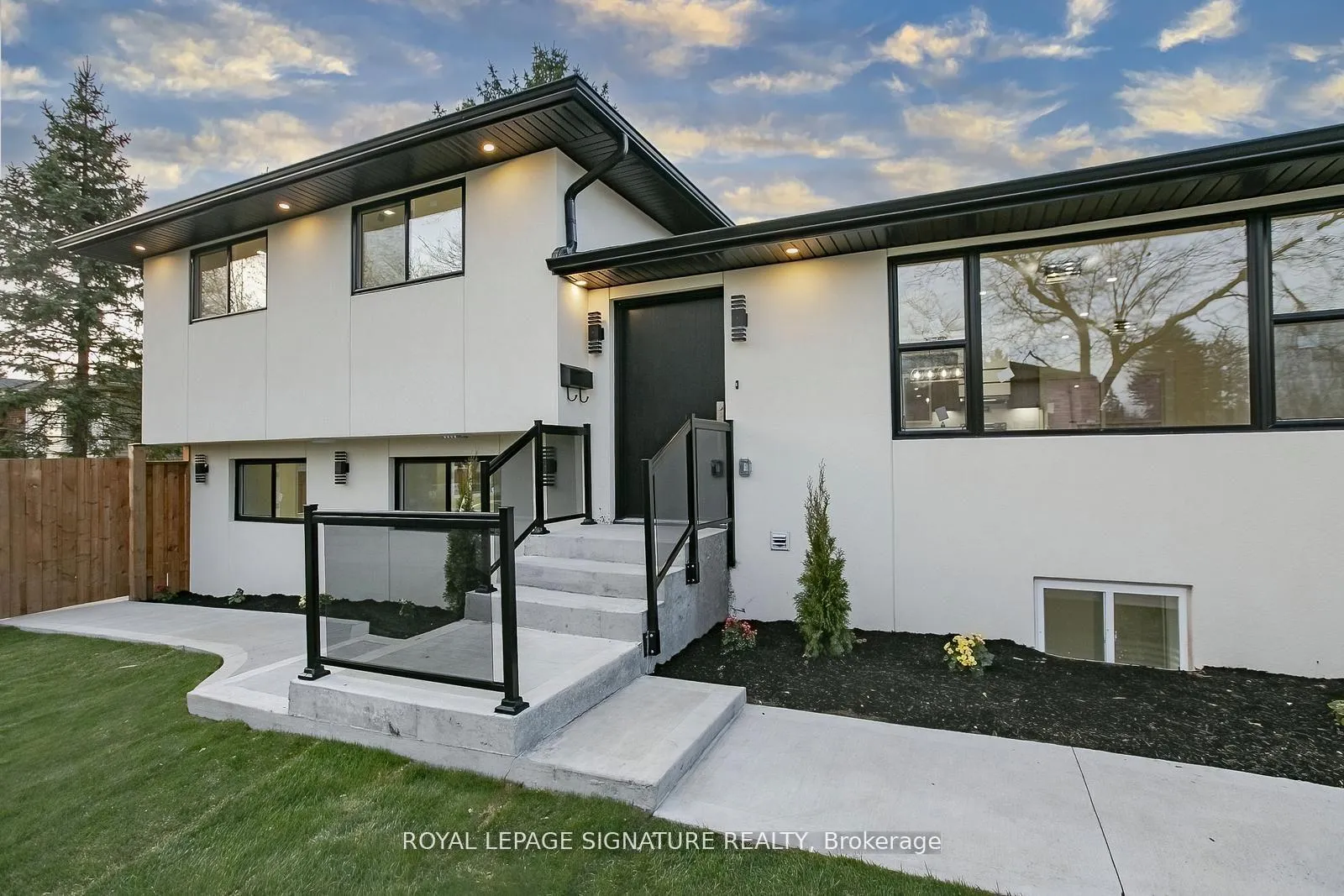 Photo 15 of 633 Green Meadow Crescent N, Waterloo, North Lakeshore — HOMEH