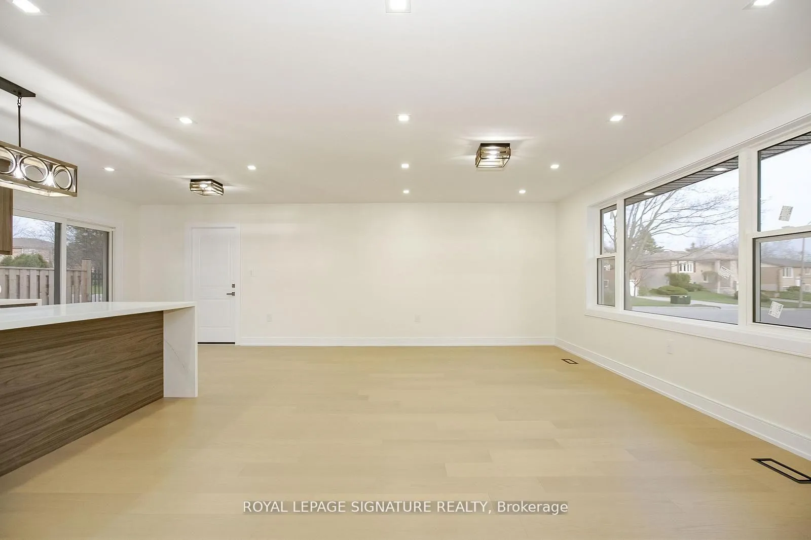 Photo 18 of 633 Green Meadow Crescent N, Waterloo, North Lakeshore — HOMEH
