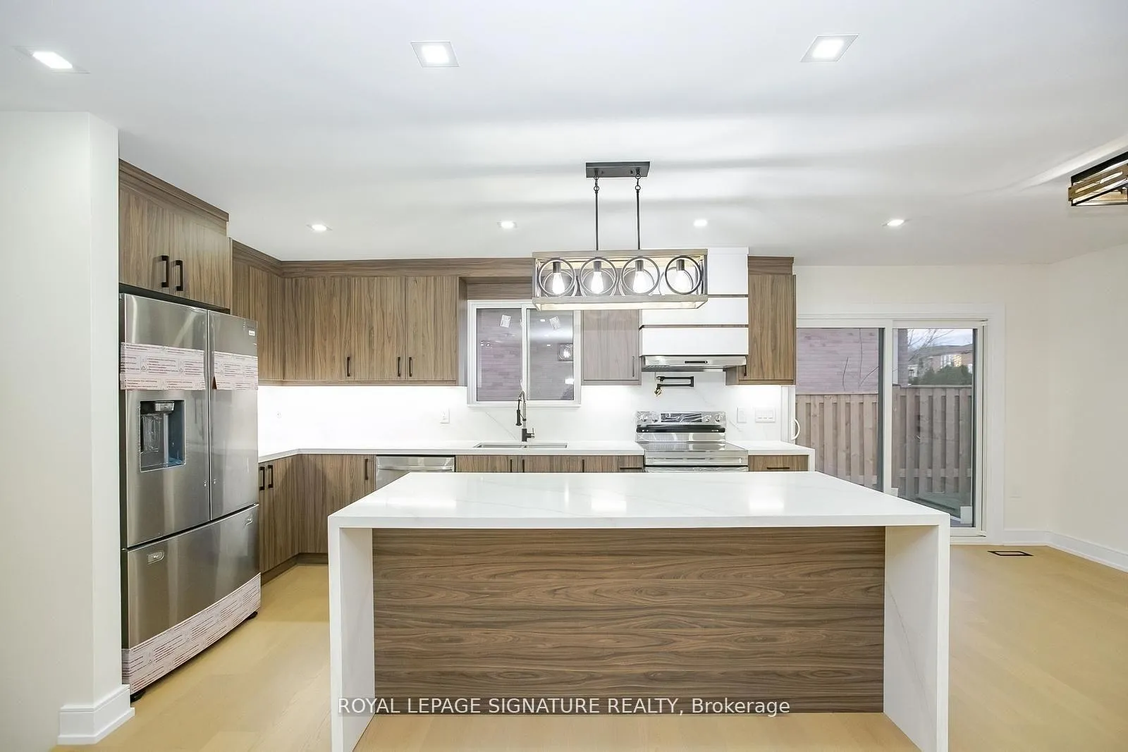 Photo 22 of 633 Green Meadow Crescent N, Waterloo, North Lakeshore — HOMEH