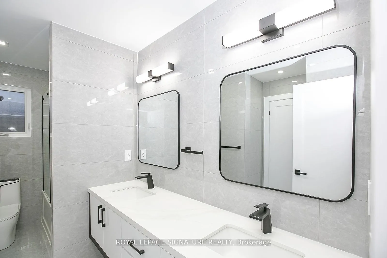 Photo 31 of 633 Green Meadow Crescent N, Waterloo, North Lakeshore — HOMEH