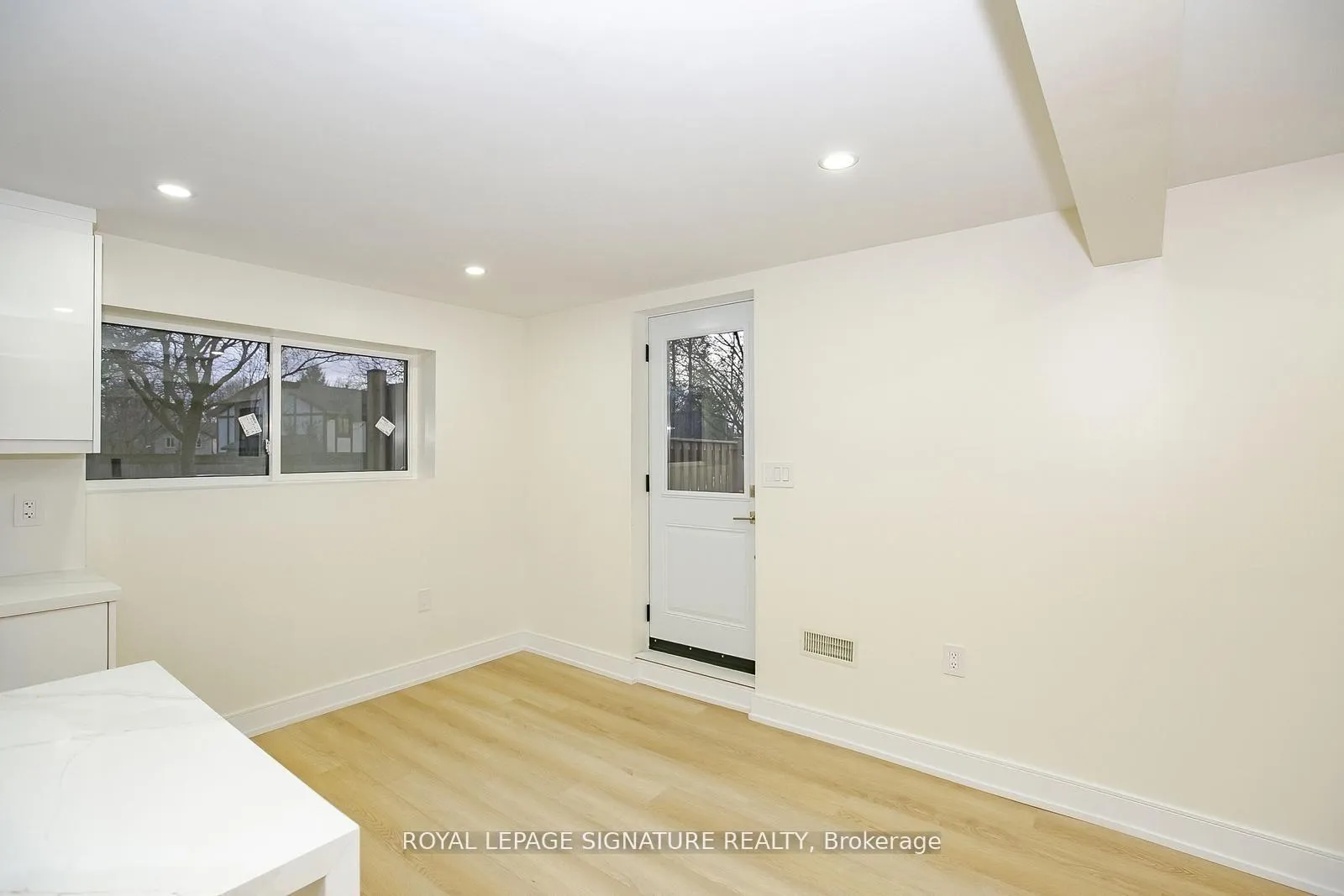 Photo 36 of 633 Green Meadow Crescent N, Waterloo, North Lakeshore — HOMEH