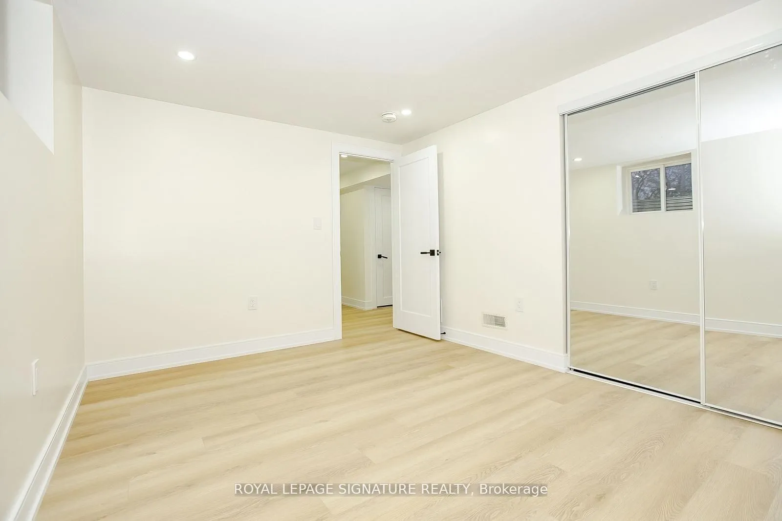 Photo 42 of 633 Green Meadow Crescent N, Waterloo, North Lakeshore — HOMEH