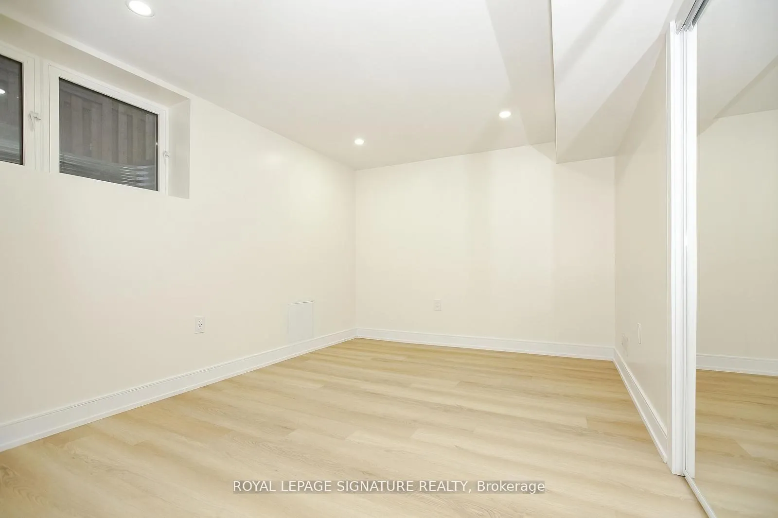 Photo 45 of 633 Green Meadow Crescent N, Waterloo, North Lakeshore — HOMEH