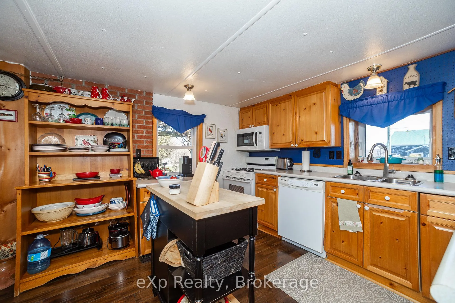 Photo 8 of 084672 Sideroad 6, Meaford — HOMEH