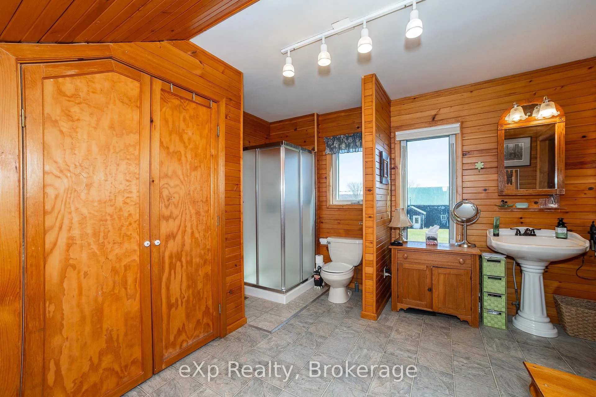 Photo 26 of 084672 Sideroad 6, Meaford — HOMEH