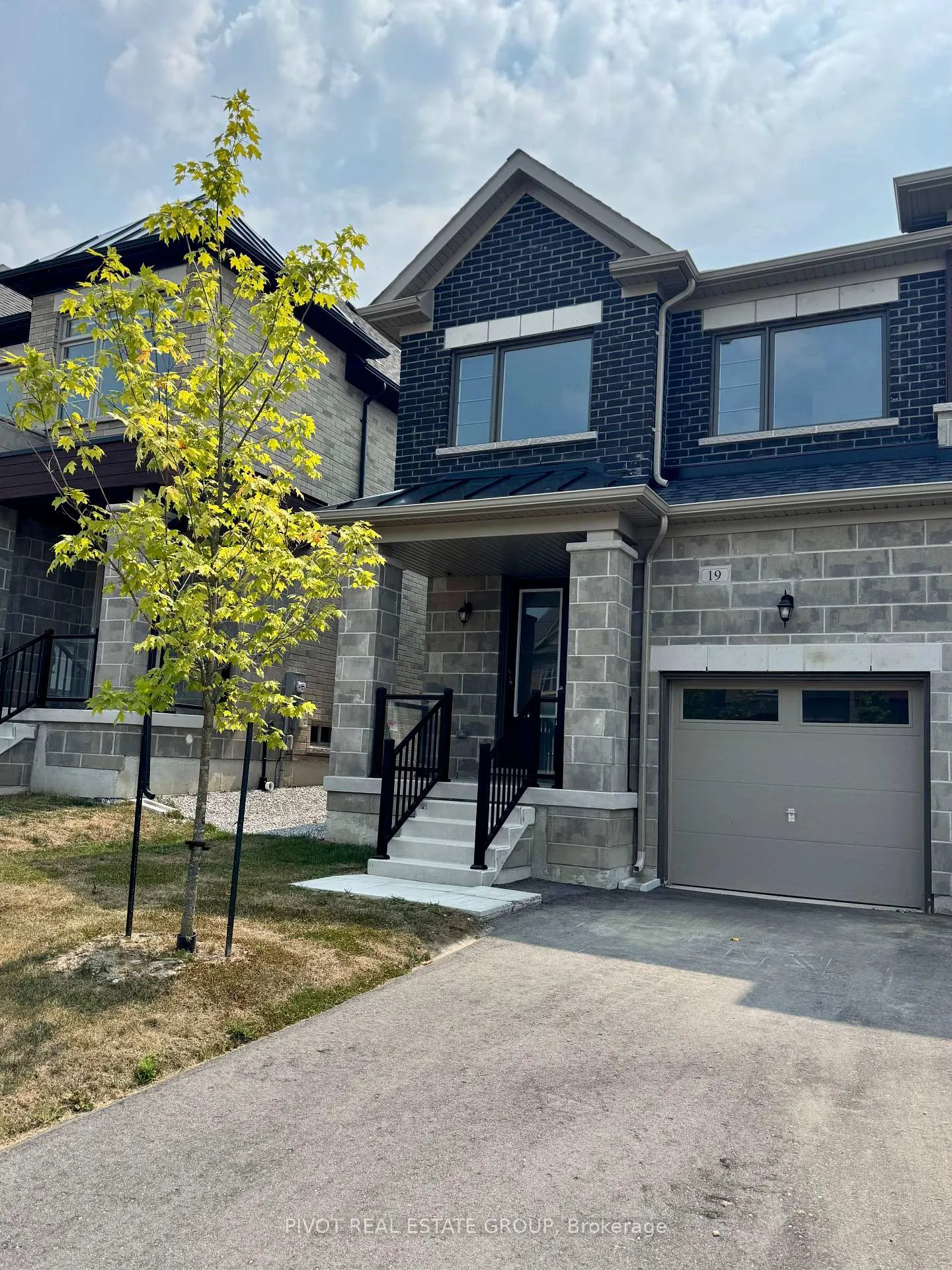 Photo 2 of 19 Daffodil Road, Springwater, Midhurst — HOMEH