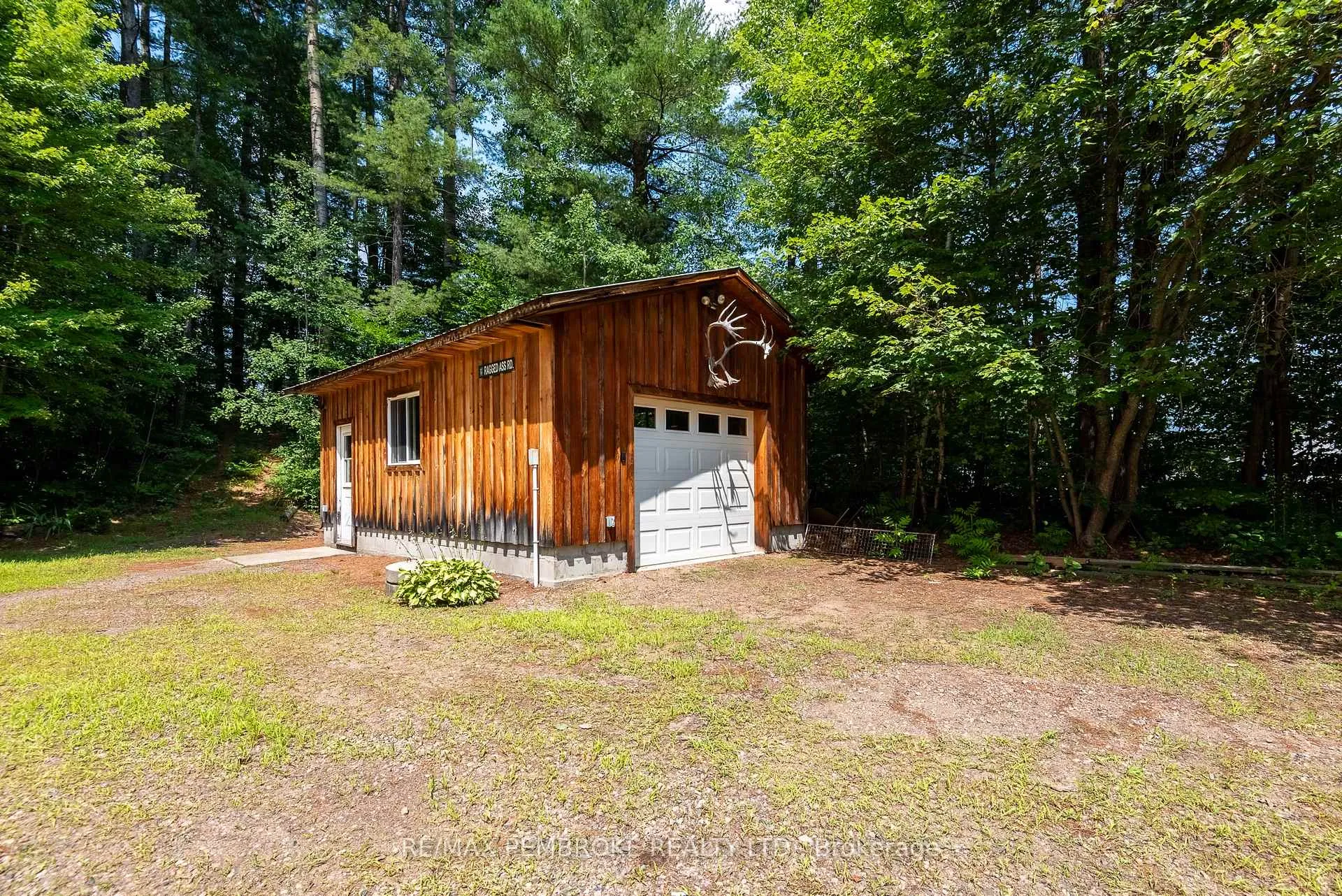 Photo 7 of 78 Achray Road, Petawawa — HOMEH