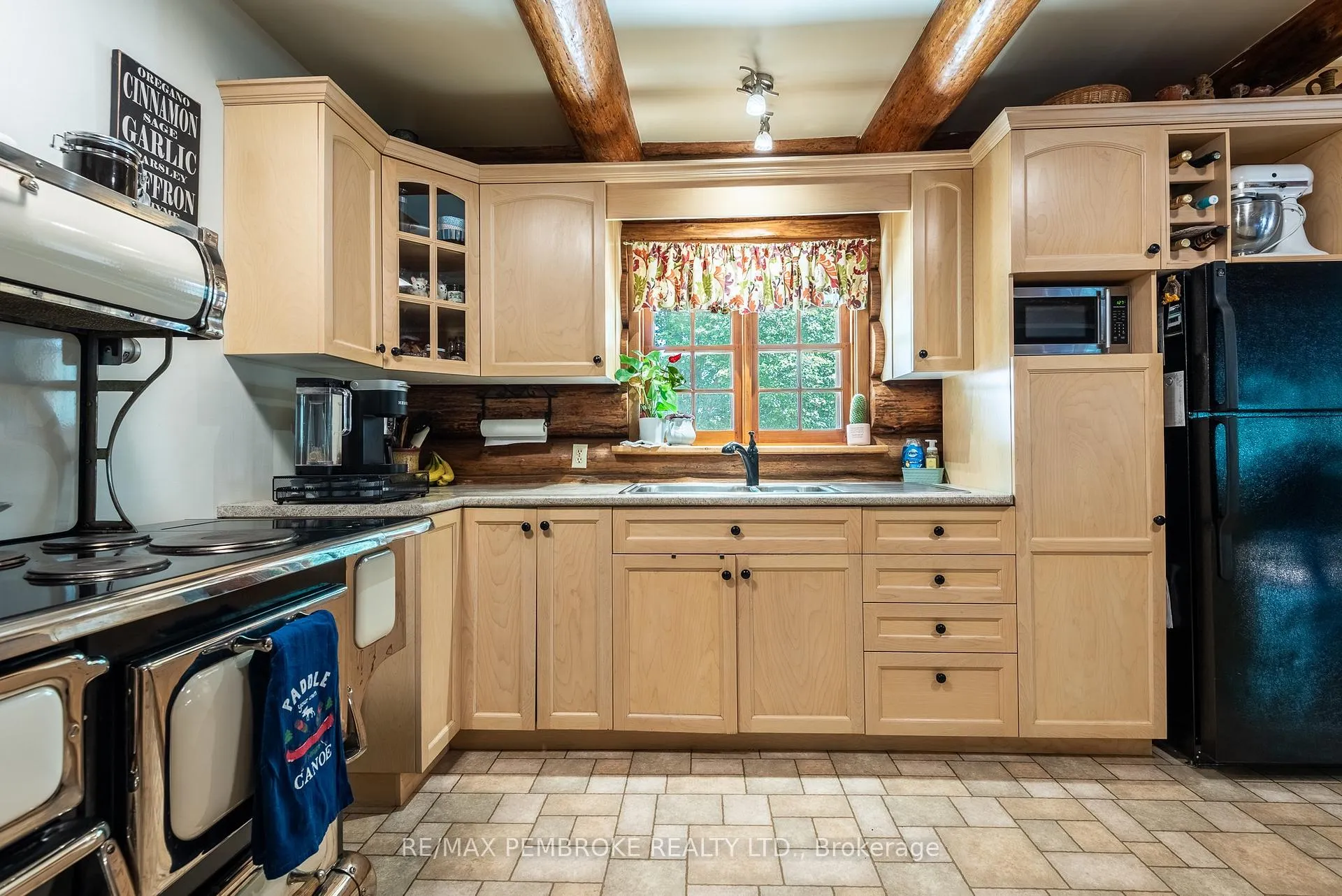 Photo 10 of 78 Achray Road, Petawawa — HOMEH