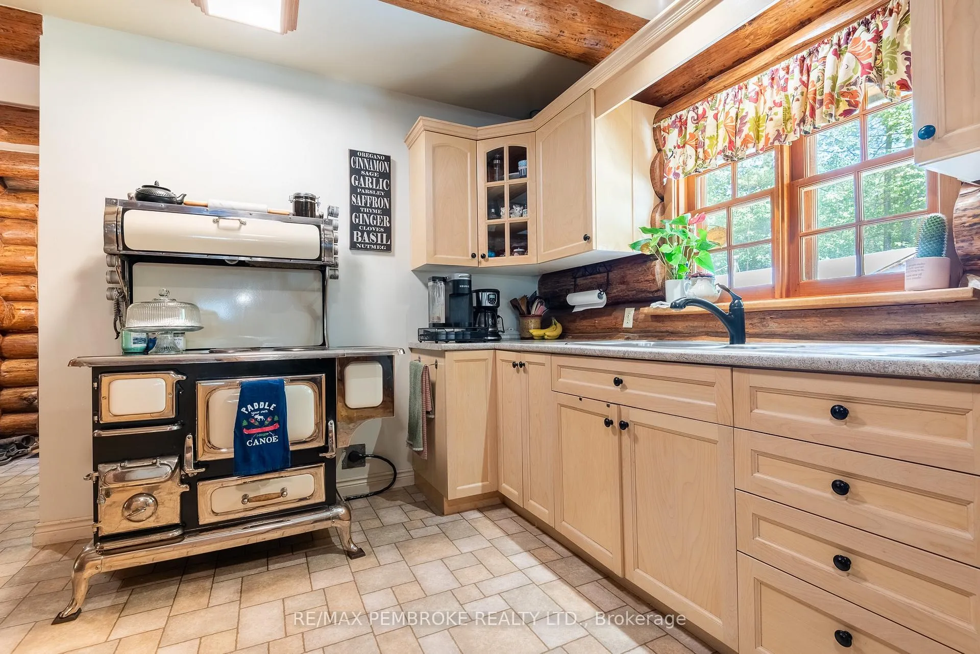 Photo 13 of 78 Achray Road, Petawawa — HOMEH