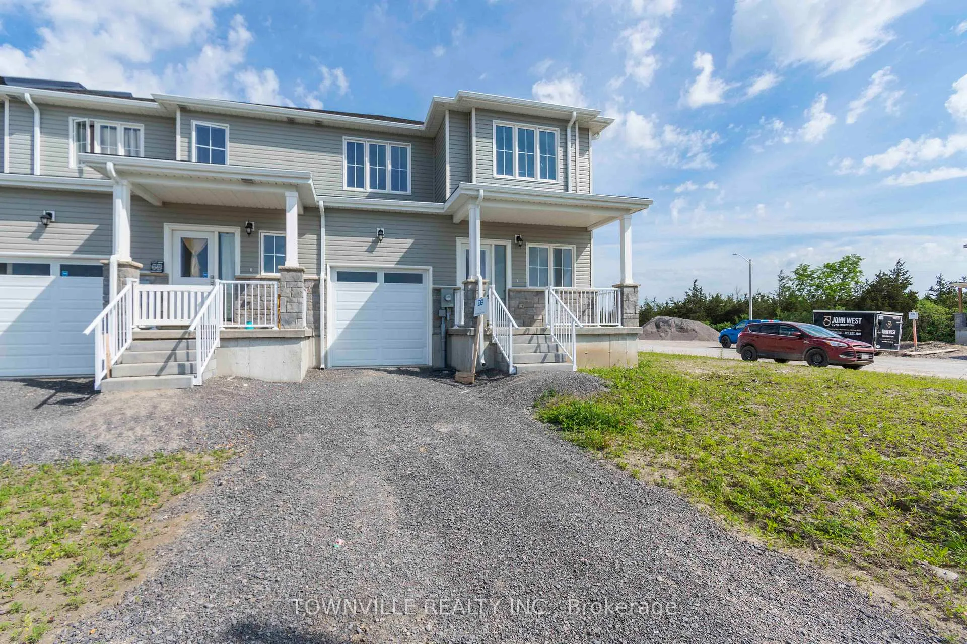 Photo 3 of 19 Glacier Crescent, Belleville, Belleville Ward — HOMEH