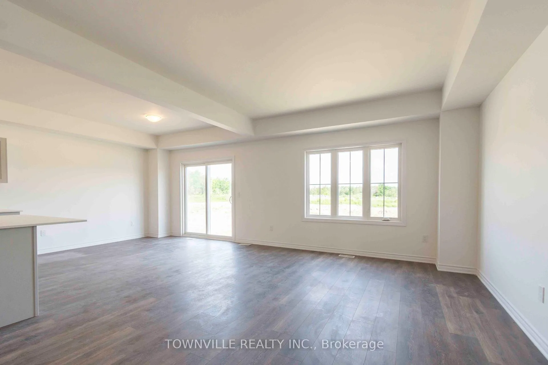 Photo 7 of 19 Glacier Crescent, Belleville, Belleville Ward — HOMEH