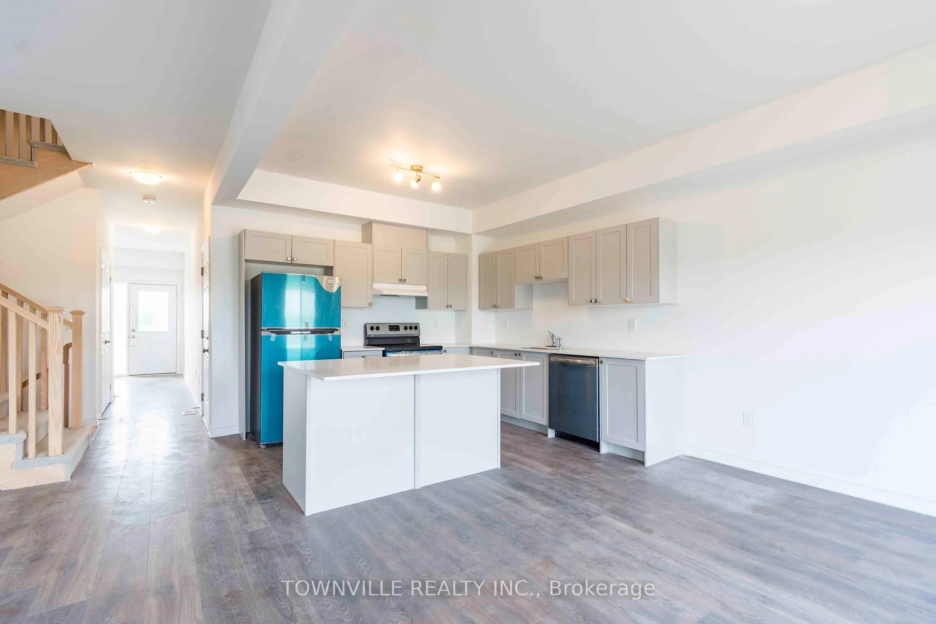 Photo 11 of 19 Glacier Crescent, Belleville, Belleville Ward — HOMEH