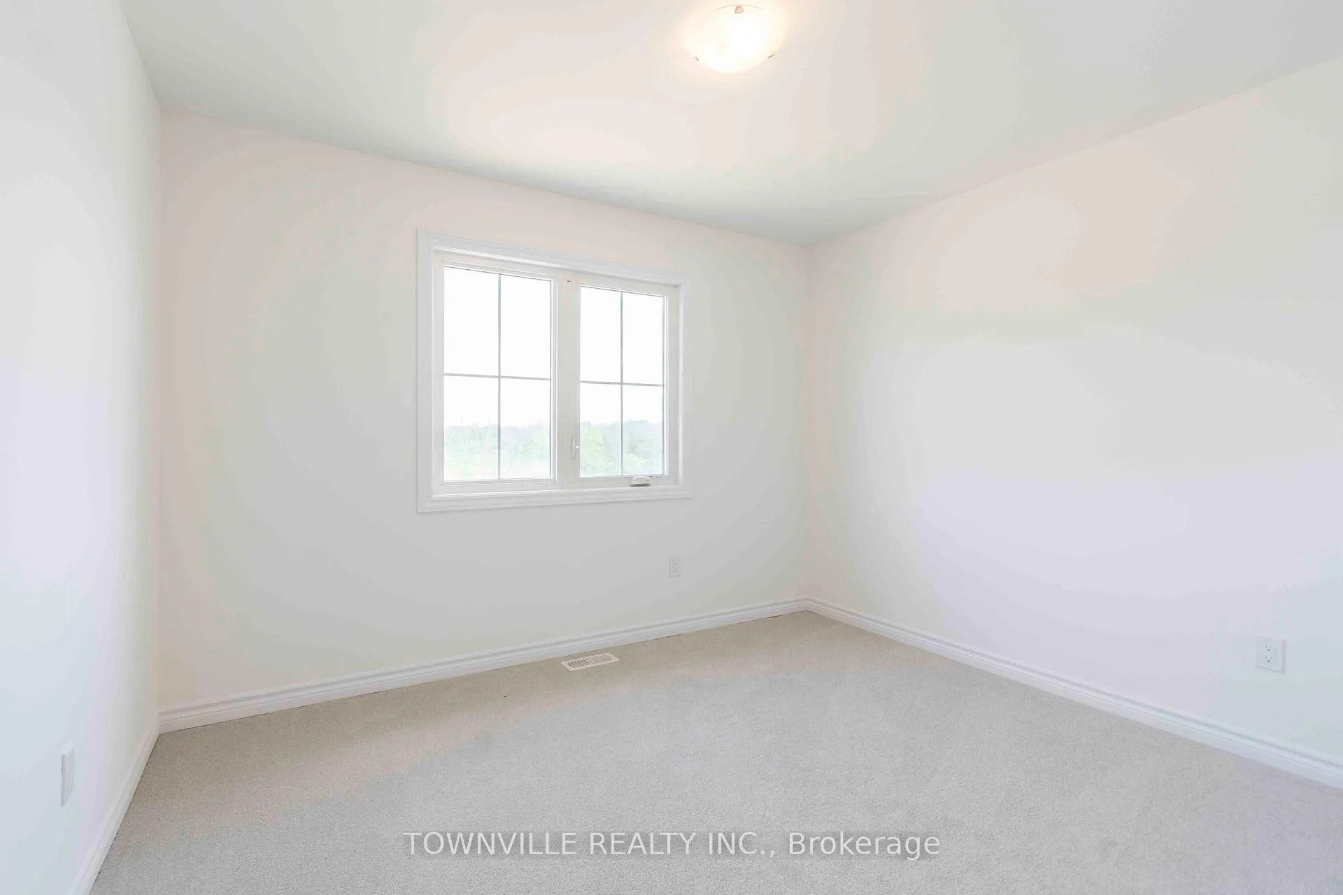 Photo 21 of 19 Glacier Crescent, Belleville, Belleville Ward — HOMEH