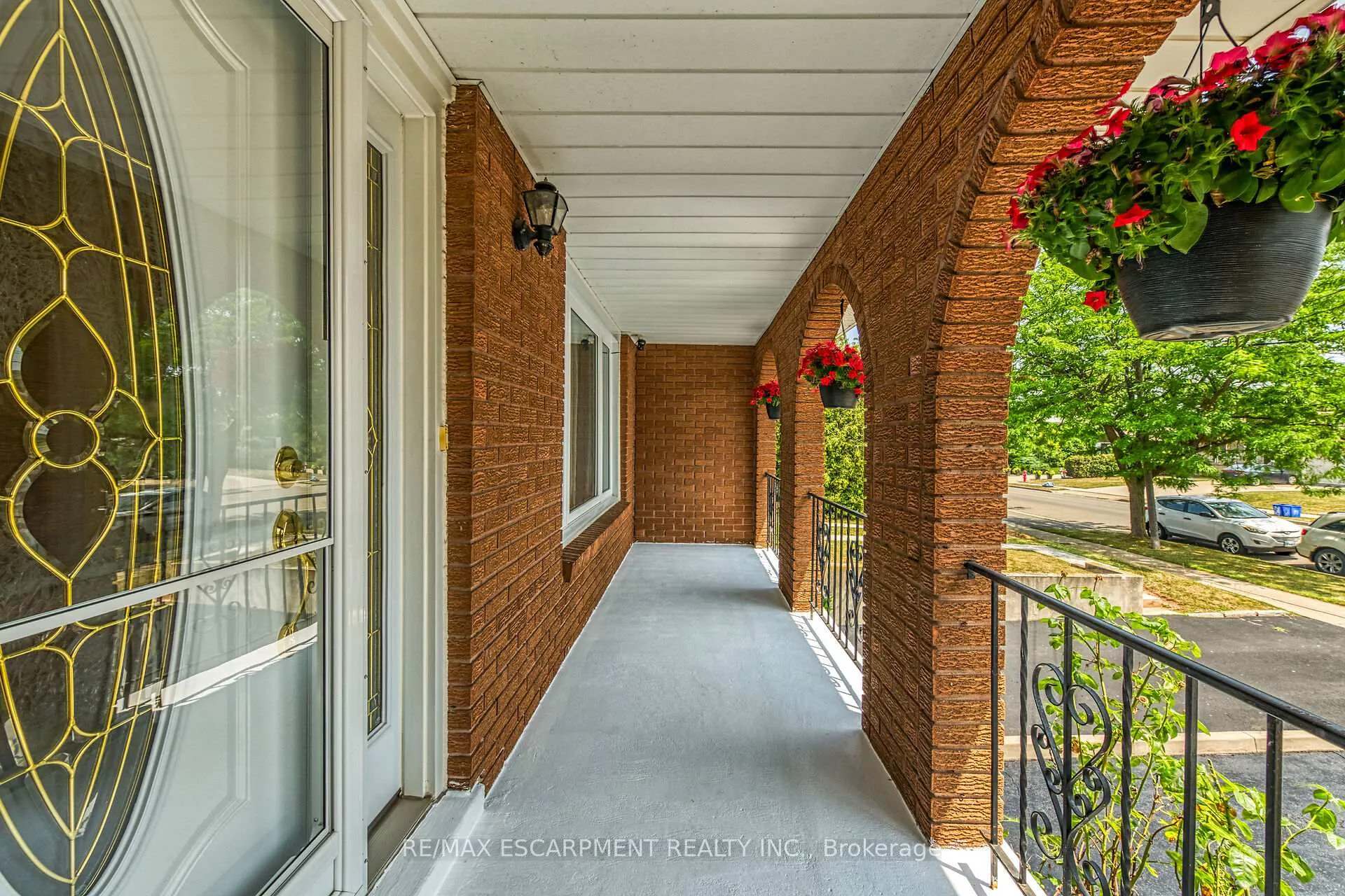 Photo 3 of 231 Green Road, Hamilton, Stoney Creek — HOMEH