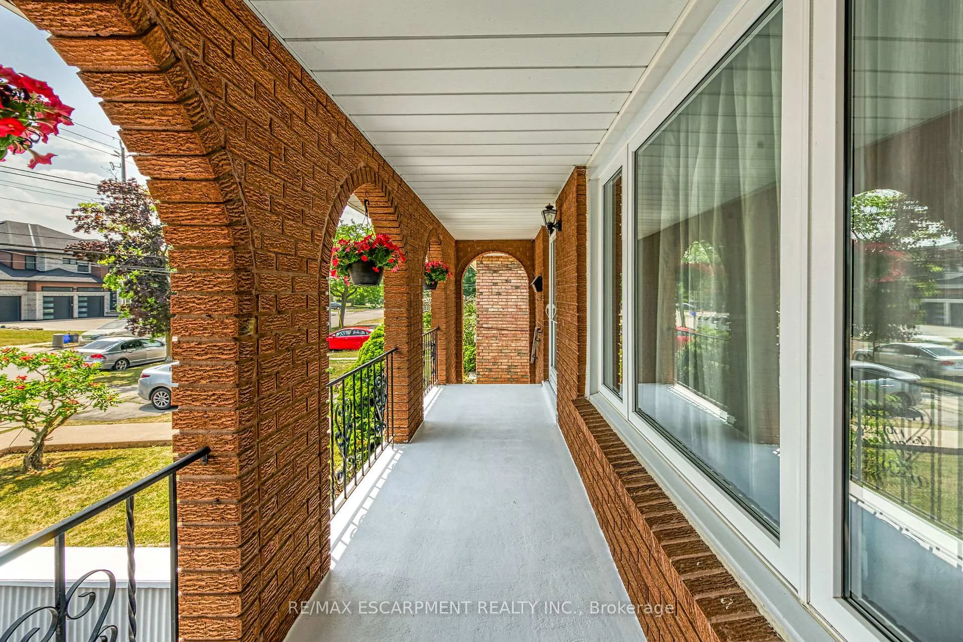 Photo 4 of 231 Green Road, Hamilton, Stoney Creek — HOMEH